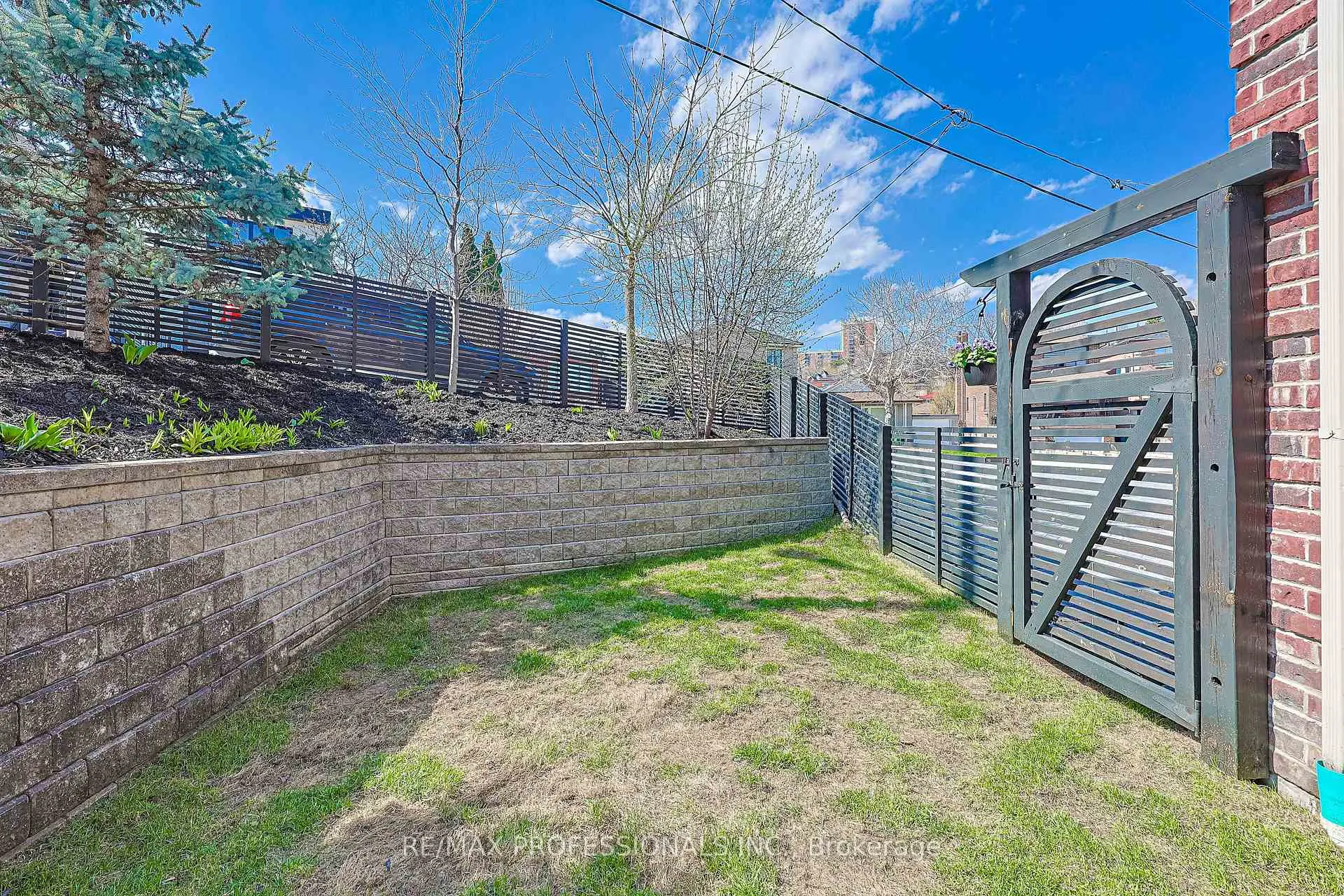 Photo 44 of 9B Harlton Crescent, Toronto, Keelesdale-Eglinton West — HOMEH