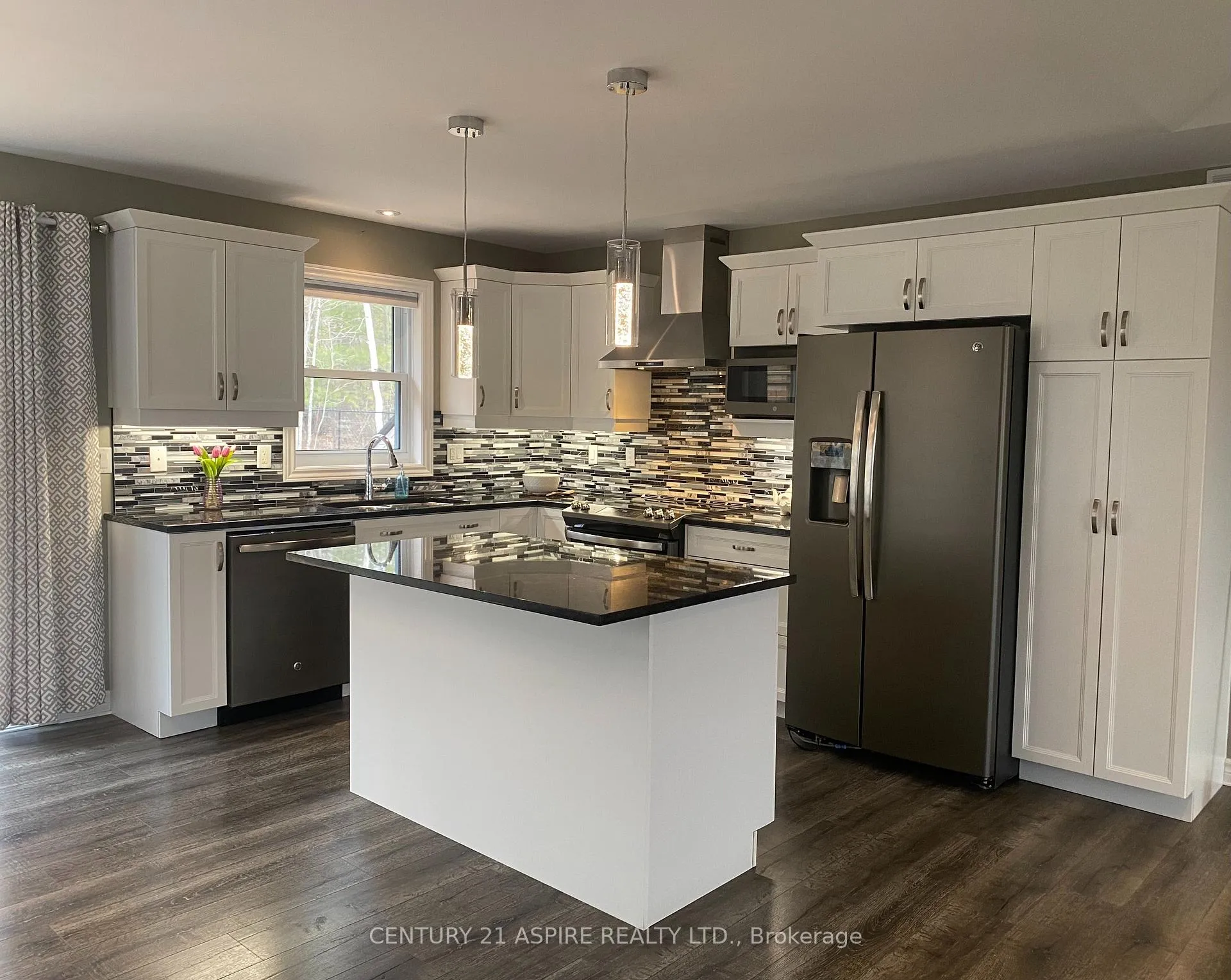 Photo 3 of 43 Dustin Drive, Petawawa — HOMEH