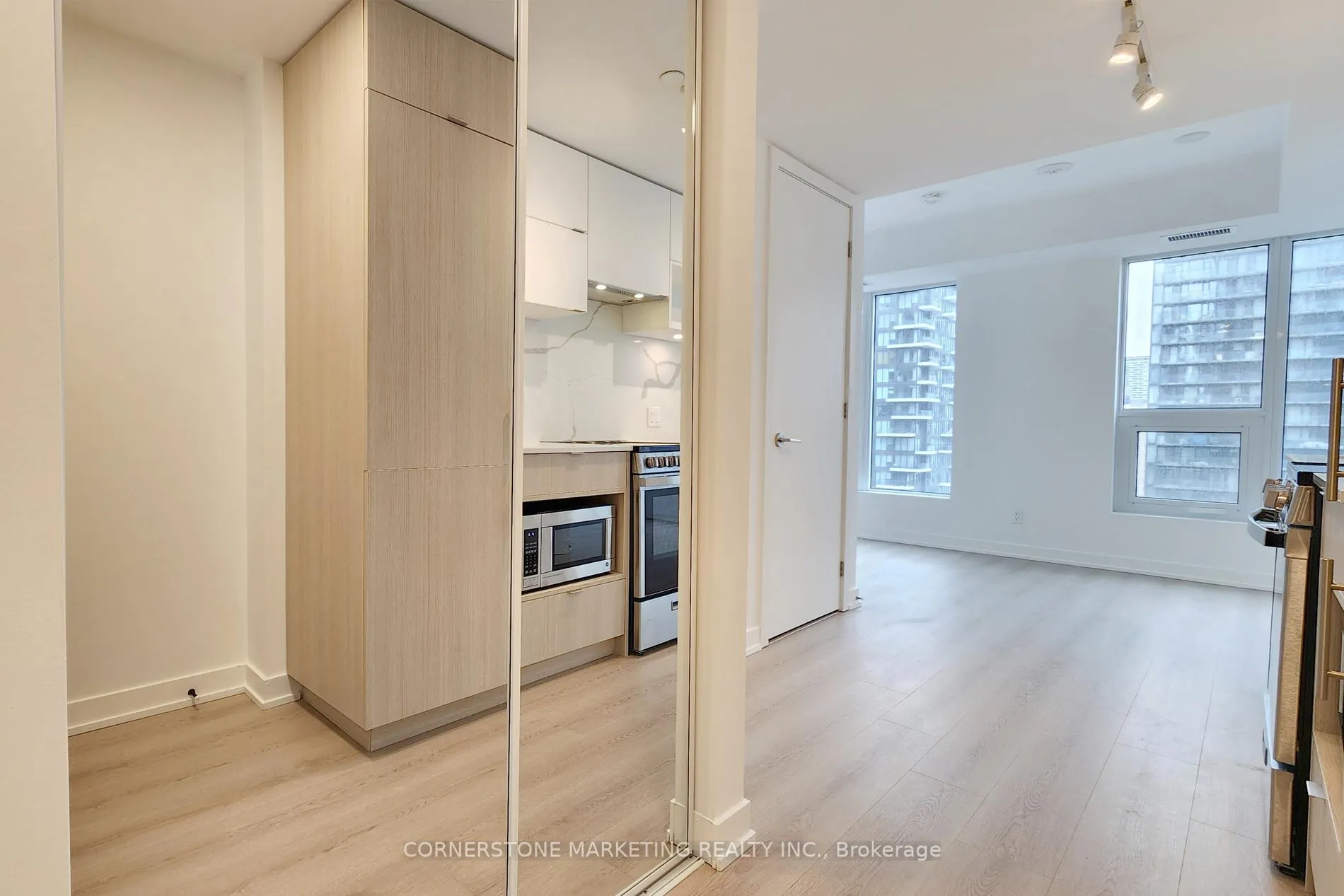 Photo 8 of Unit 1816, 100 Queen Street E, Toronto, Church-Yonge Corridor — HOMEH