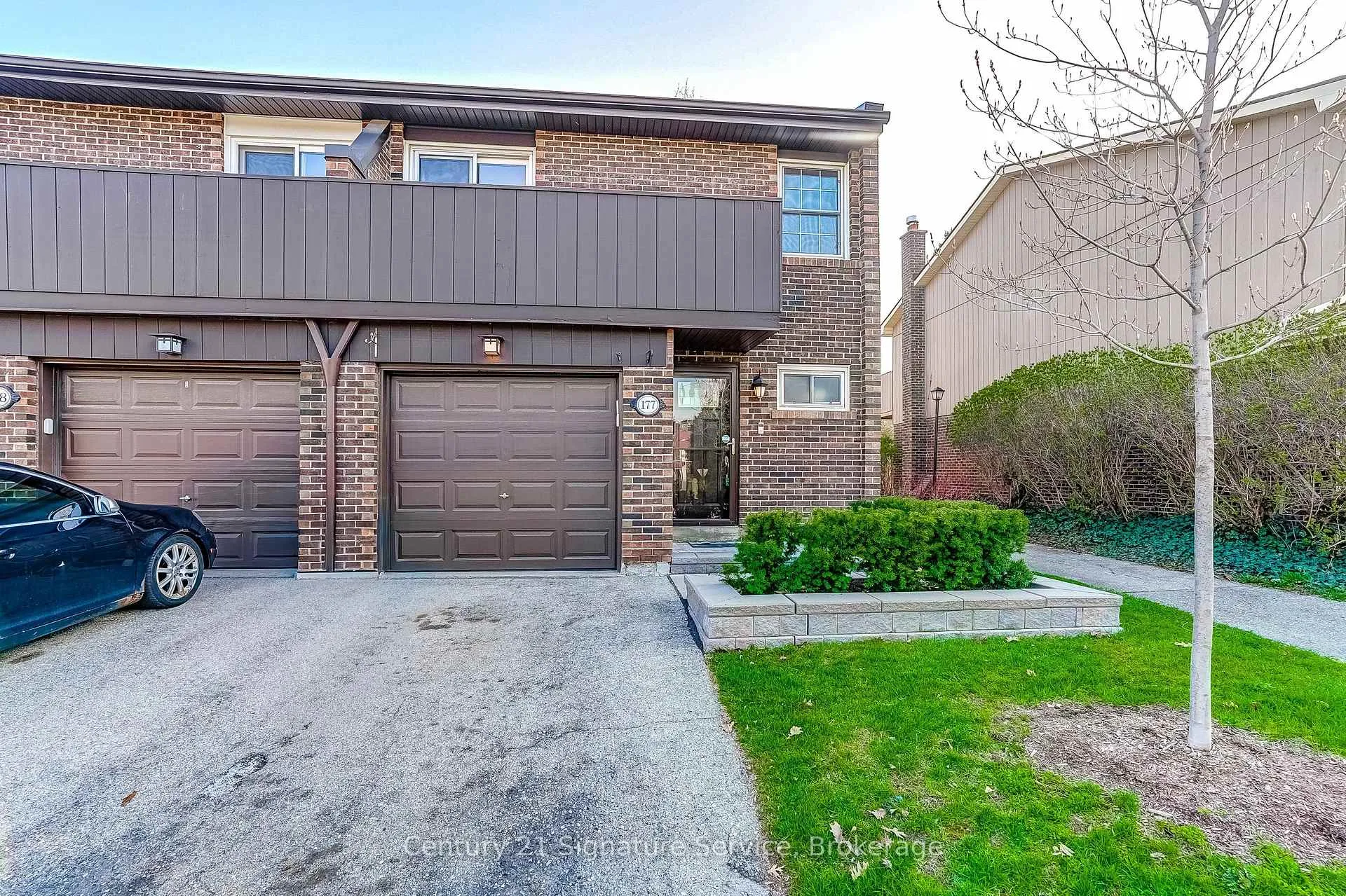 Front of Unit 177, 1951 Rathburn Road E
