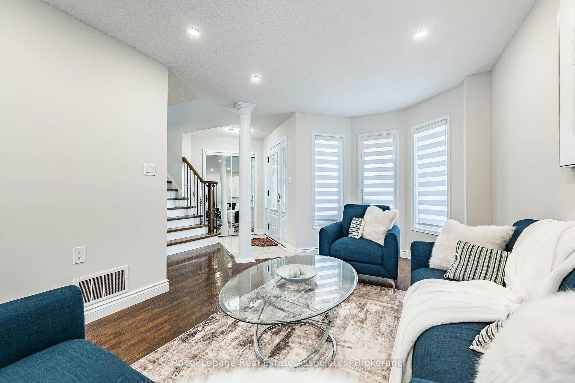Photo 8 of 71 Drinkwater Drive, Brampton, Fletcher's West — HOMEH
