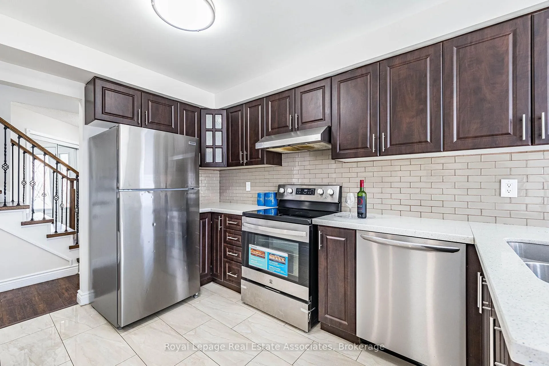 Photo 11 of 71 Drinkwater Drive, Brampton, Fletcher's West — HOMEH