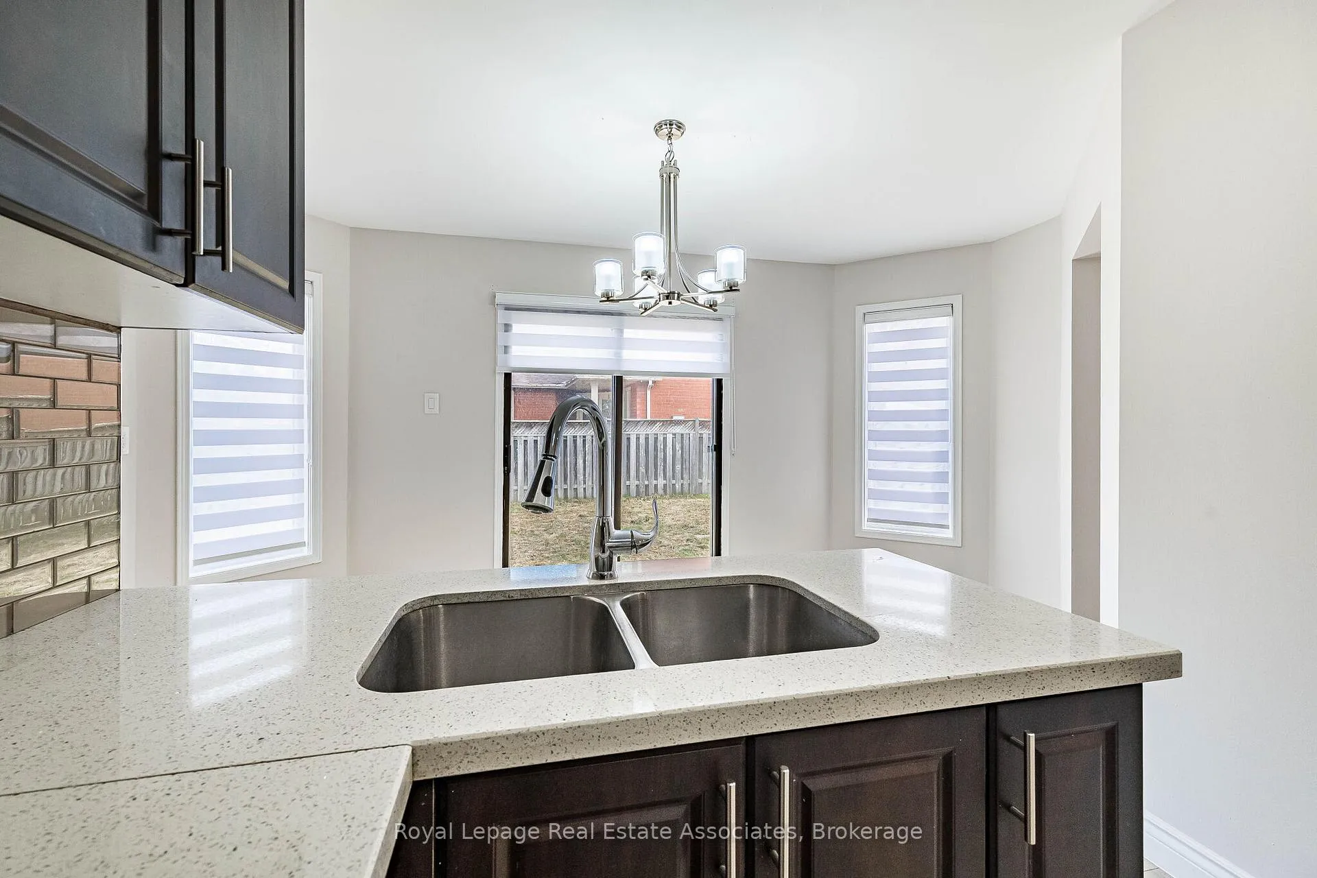 Photo 12 of 71 Drinkwater Drive, Brampton, Fletcher's West — HOMEH