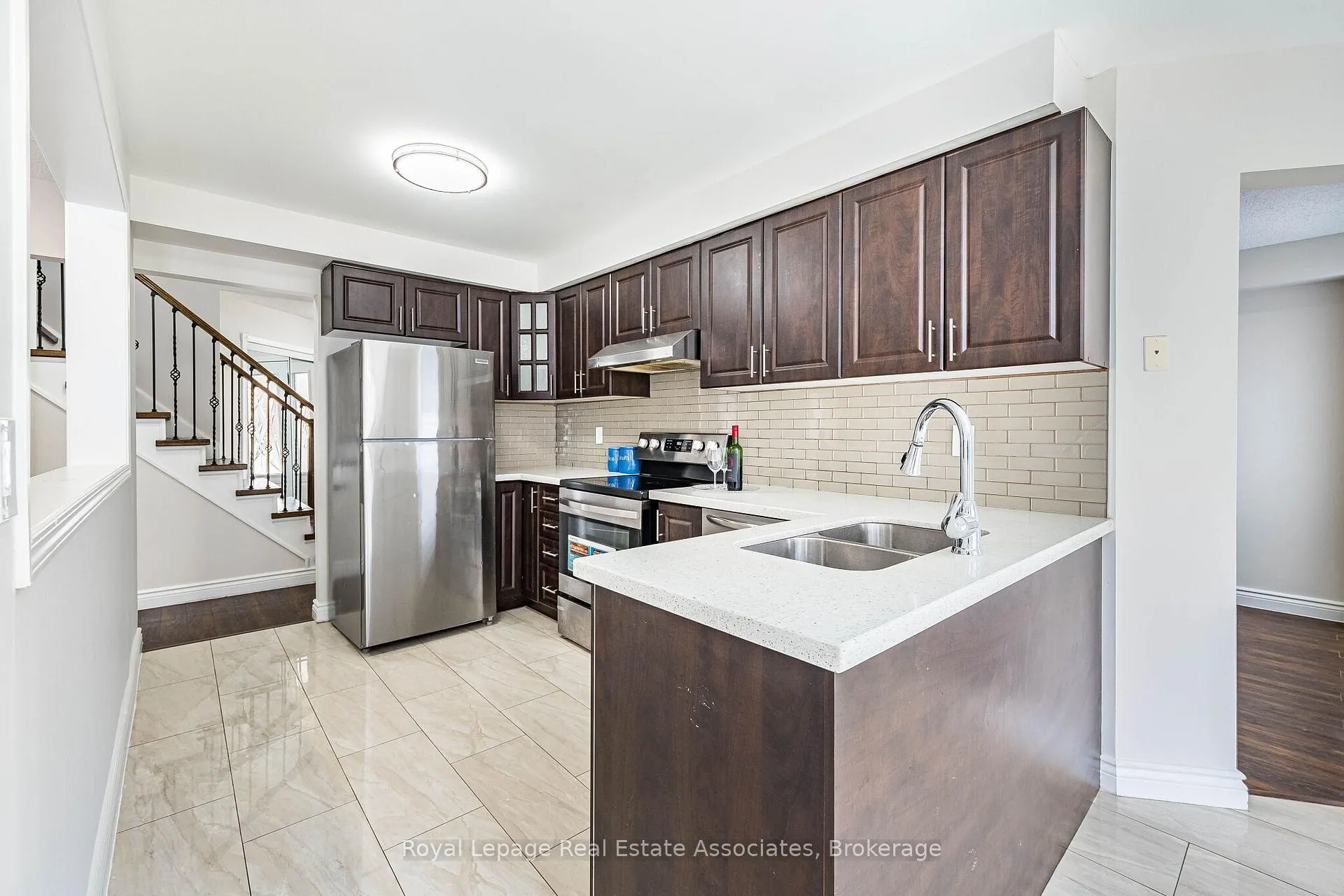 Photo 15 of 71 Drinkwater Drive, Brampton, Fletcher's West — HOMEH