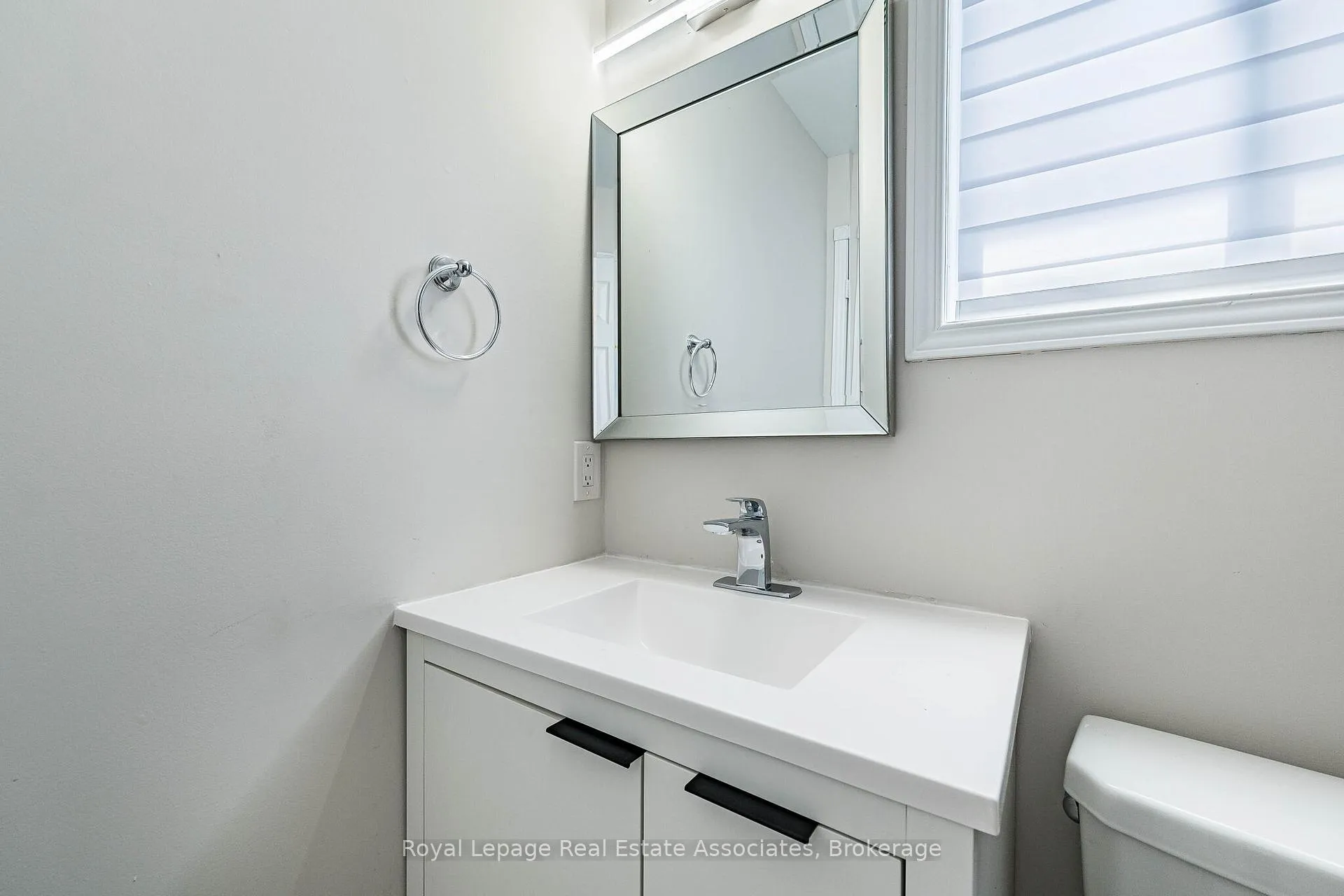 Photo 35 of 71 Drinkwater Drive, Brampton, Fletcher's West — HOMEH