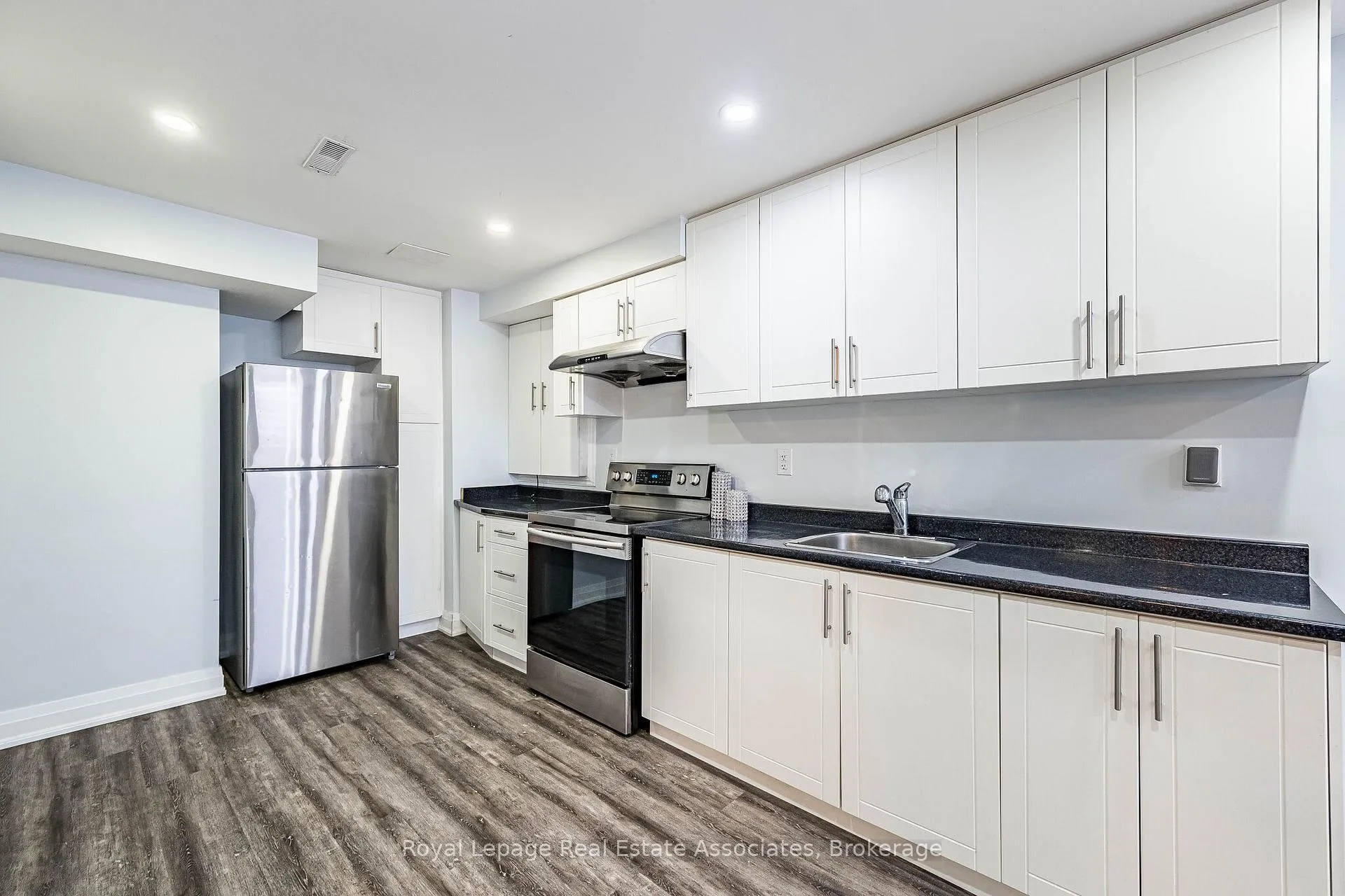 Photo 40 of 71 Drinkwater Drive, Brampton, Fletcher's West — HOMEH