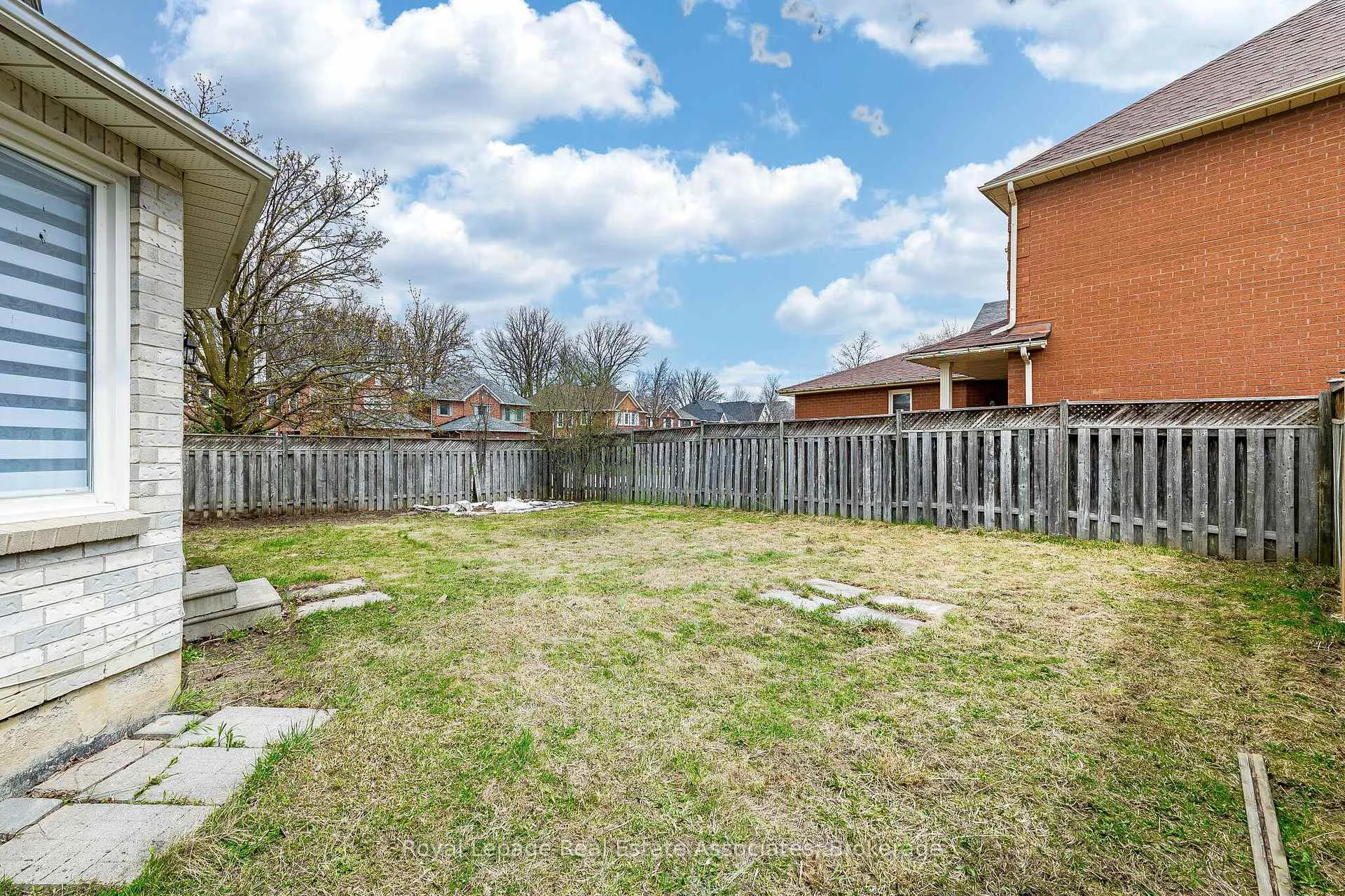 Photo 49 of 71 Drinkwater Drive, Brampton, Fletcher's West — HOMEH