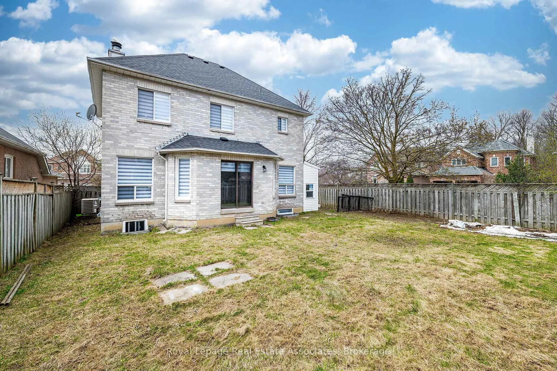 Photo 50 of 71 Drinkwater Drive, Brampton, Fletcher's West — HOMEH