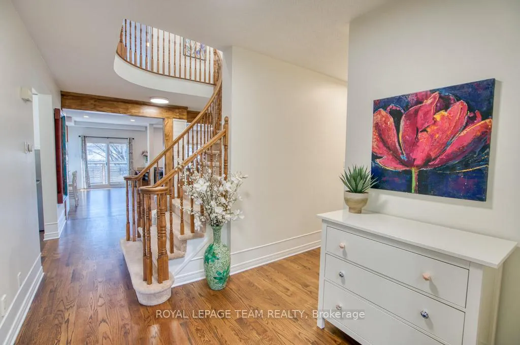Photo 3 of 13 Shannondoe Crescent W, Ottawa, Kanata - Bridlewood — HOMEH