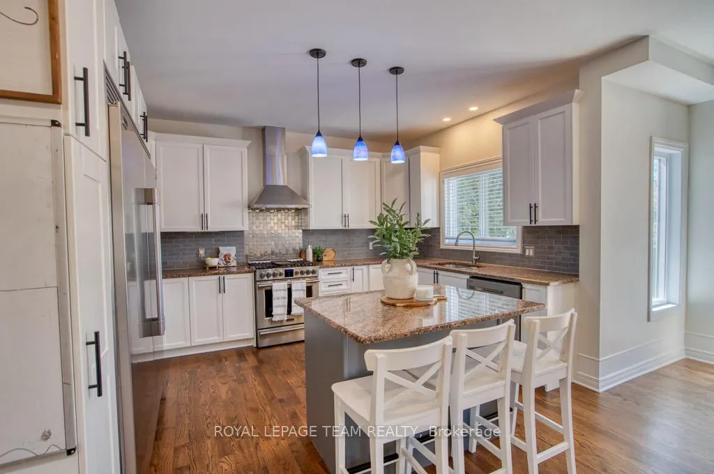Photo 12 of 13 Shannondoe Crescent W, Ottawa, Kanata - Bridlewood — HOMEH
