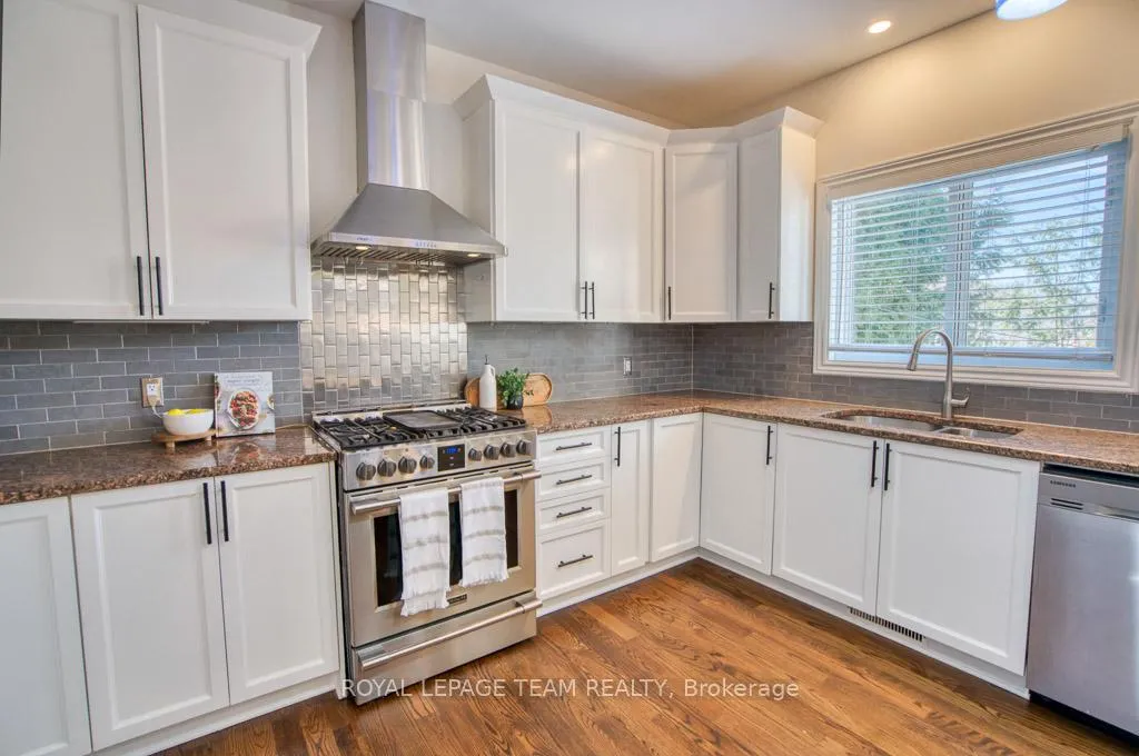 Photo 14 of 13 Shannondoe Crescent W, Ottawa, Kanata - Bridlewood — HOMEH
