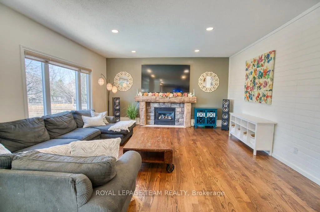 Photo 17 of 13 Shannondoe Crescent W, Ottawa, Kanata - Bridlewood — HOMEH