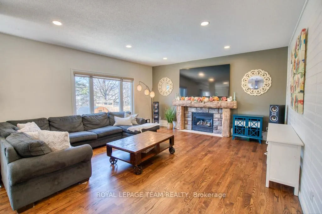 Photo 18 of 13 Shannondoe Crescent W, Ottawa, Kanata - Bridlewood — HOMEH