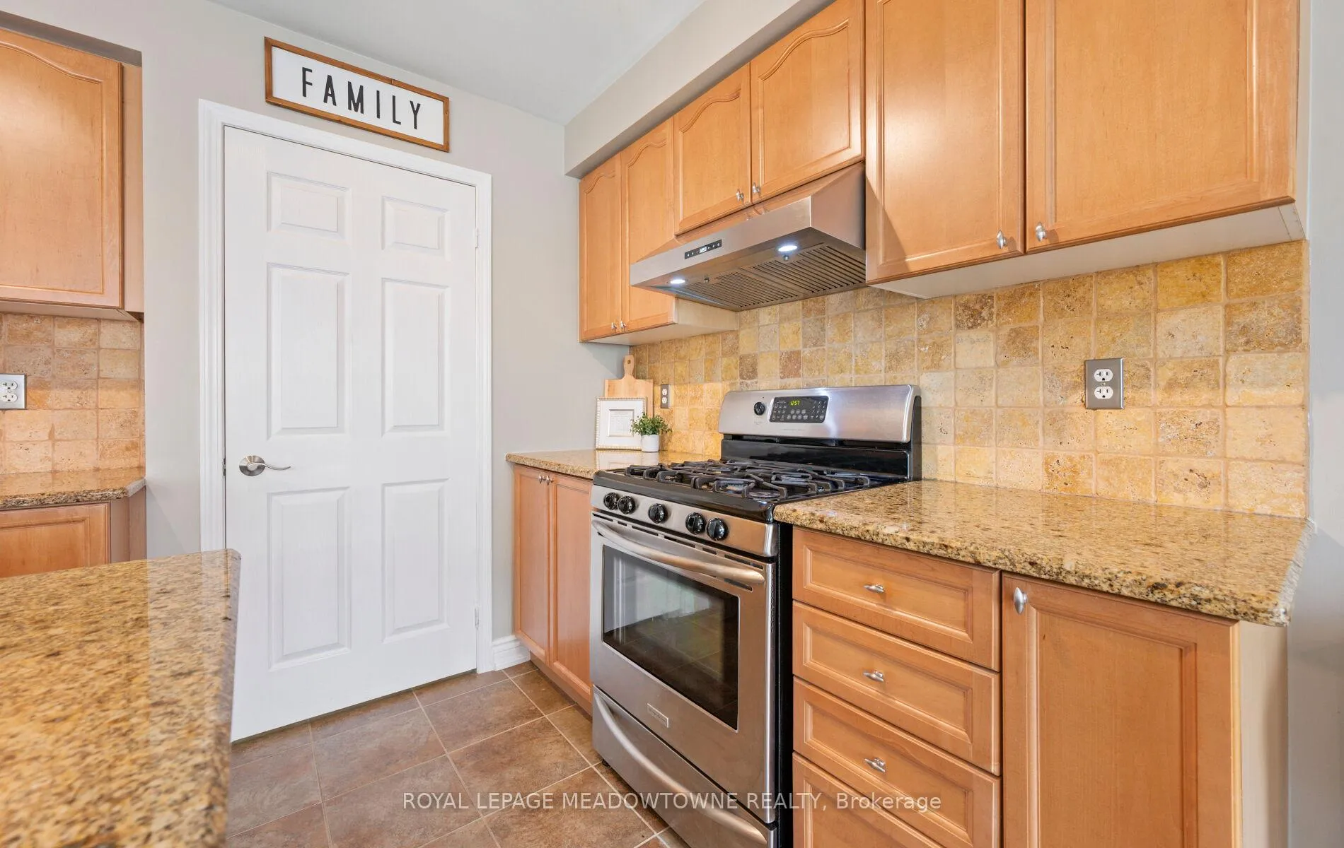 Photo 23 of 6 Clyde Road, Brampton, Credit Valley — HOMEH