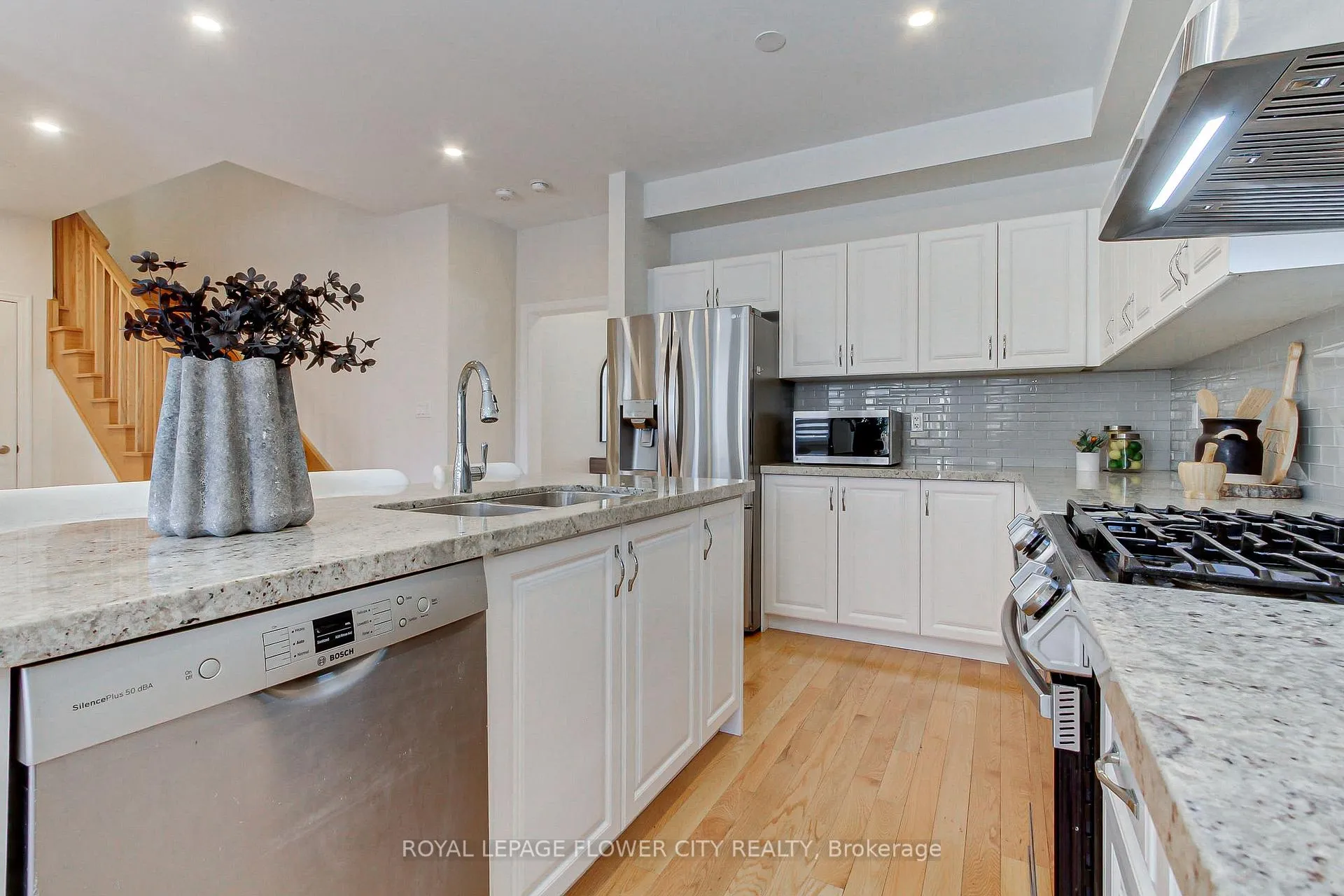 Photo 10 of 3362 Post Road, Oakville, Glenorchy — HOMEH