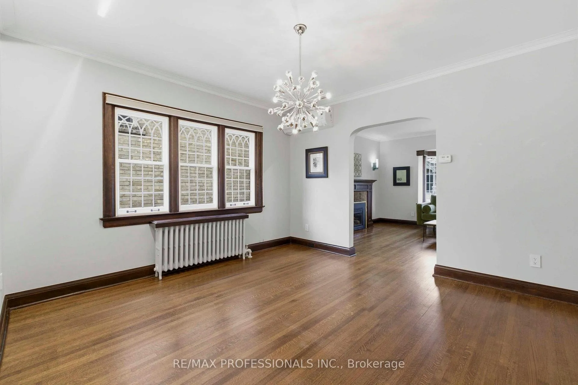 Photo 13 of 10 Edgemore Drive, Etobicoke, Stonegate-Queensway — HOMEH