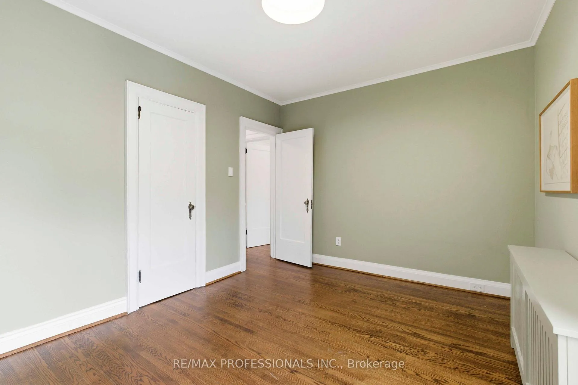 Photo 22 of 10 Edgemore Drive, Etobicoke, Stonegate-Queensway — HOMEH