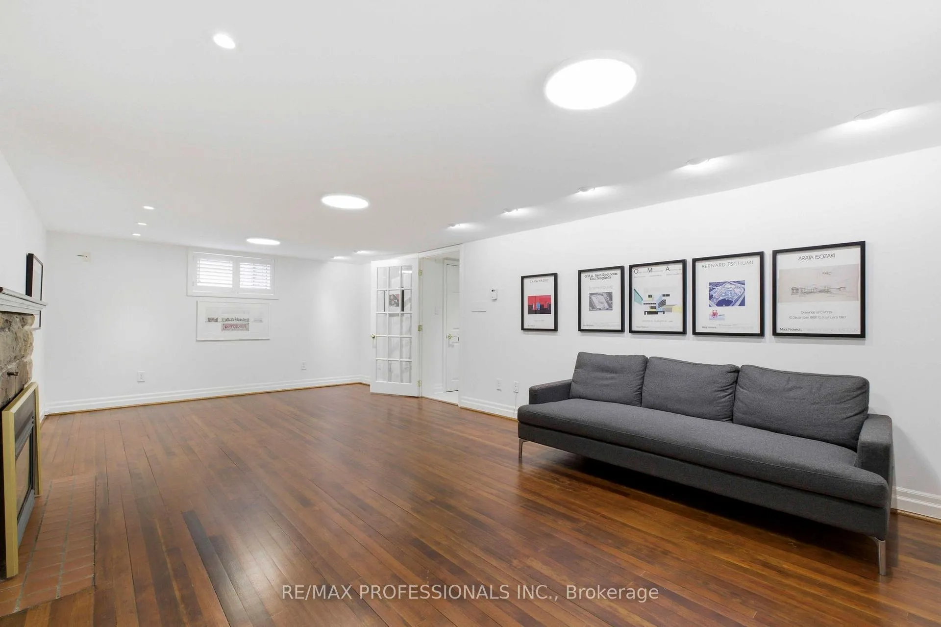 Photo 27 of 10 Edgemore Drive, Etobicoke, Stonegate-Queensway — HOMEH