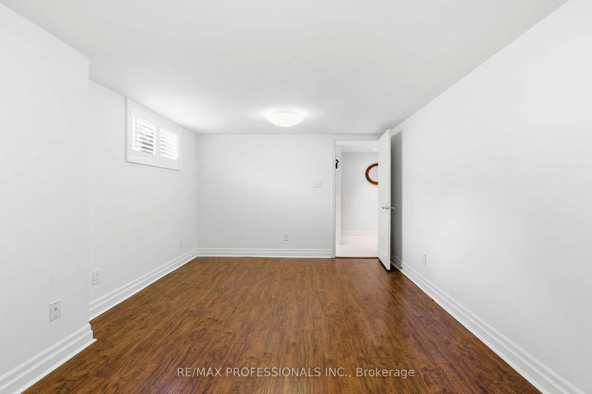 Photo 30 of 10 Edgemore Drive, Etobicoke, Stonegate-Queensway — HOMEH