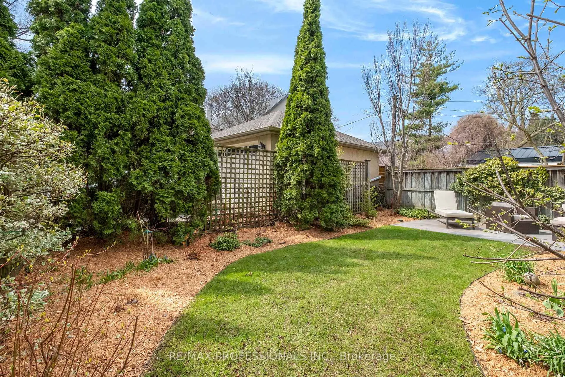 Photo 40 of 10 Edgemore Drive, Etobicoke, Stonegate-Queensway — HOMEH