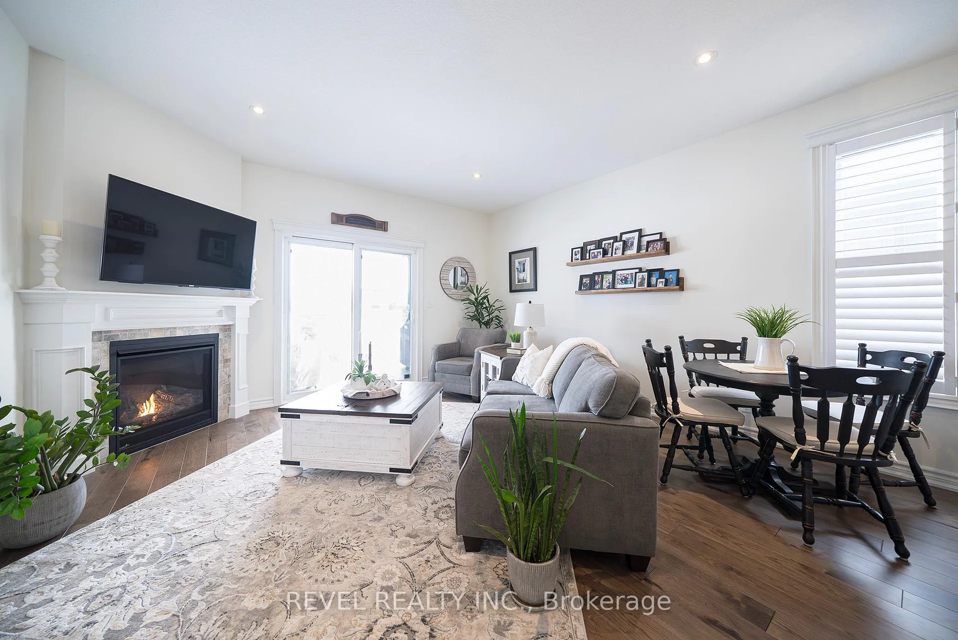 Photo 13 of Unit 8, 24 Craddock Boulevard, Haldimand — HOMEH
