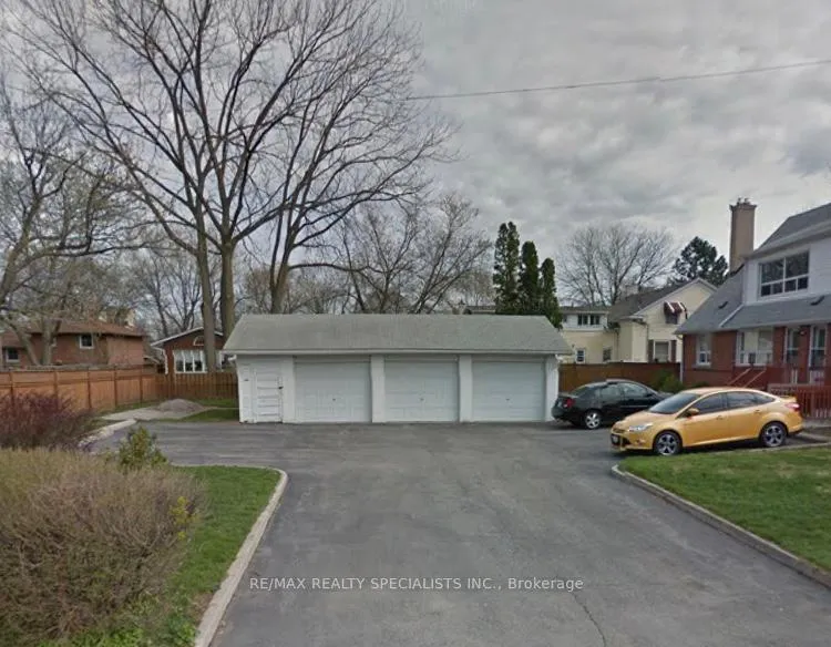 Photo 3 of Unit 3, 2016 Edinburgh Drive, Burlington, Brant — HOMEH