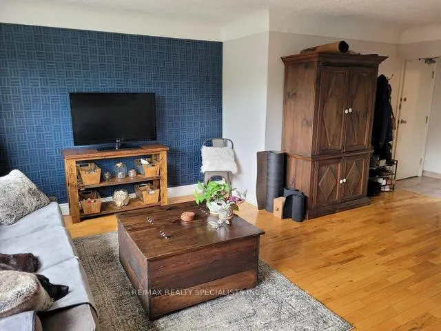Photo 6 of Unit 3, 2016 Edinburgh Drive, Burlington, Brant — HOMEH