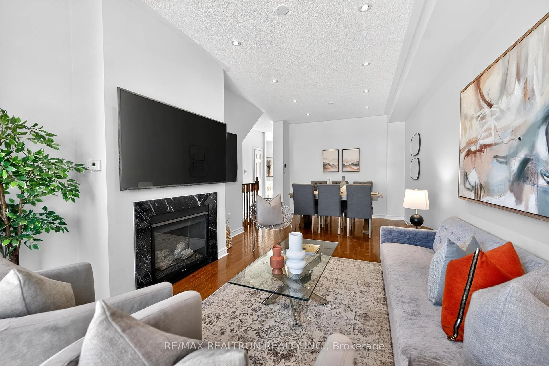 Photo 5 of 41 Horton Street, Ajax, Central East — HOMEH