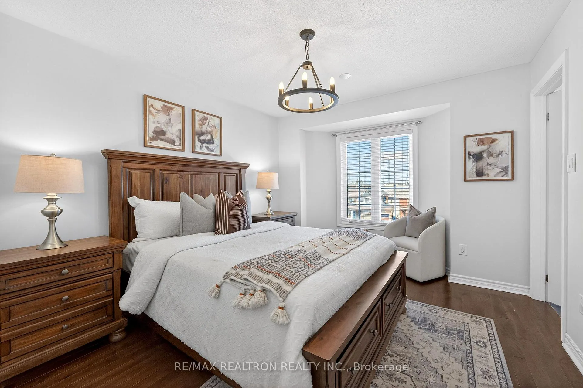Photo 11 of 41 Horton Street, Ajax, Central East — HOMEH
