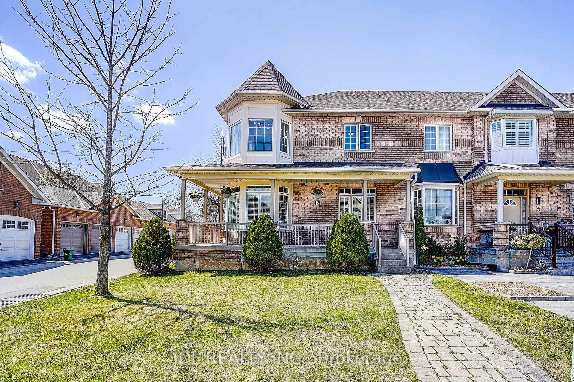 Photo 4 of 2 Catalina Crescent, Richmond Hill, Rouge Woods — HOMEH