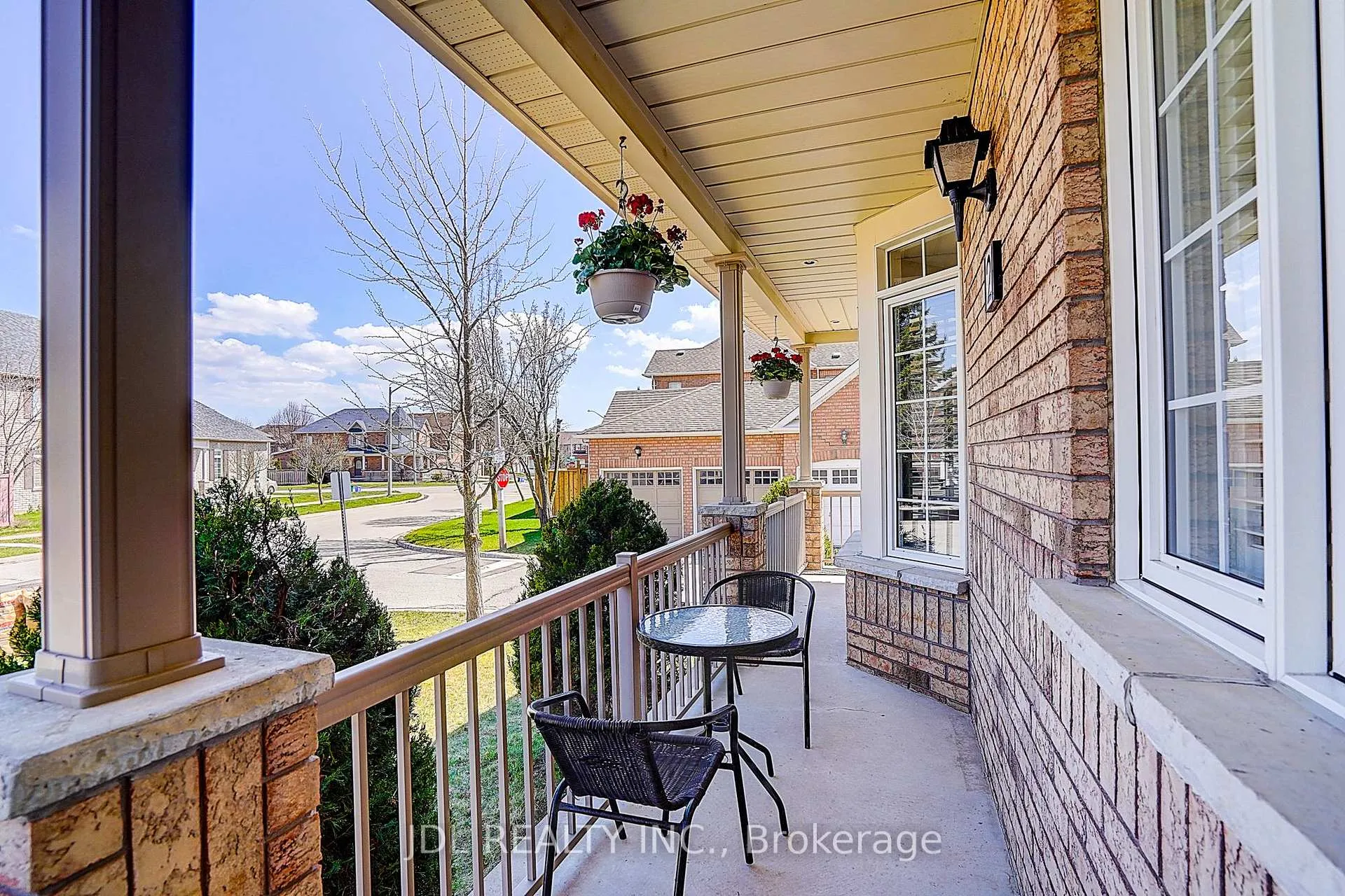 Photo 6 of 2 Catalina Crescent, Richmond Hill, Rouge Woods — HOMEH