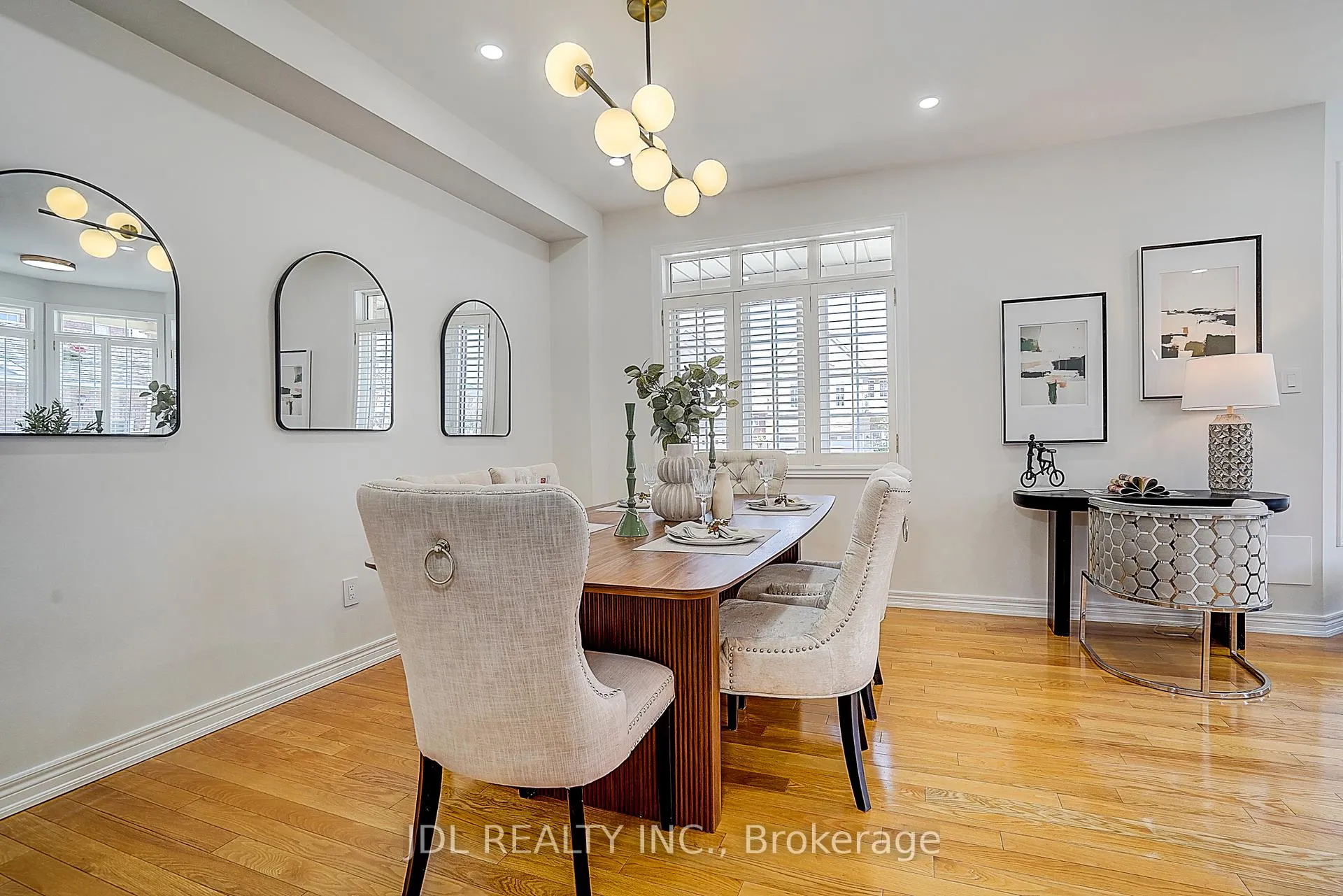 Photo 10 of 2 Catalina Crescent, Richmond Hill, Rouge Woods — HOMEH