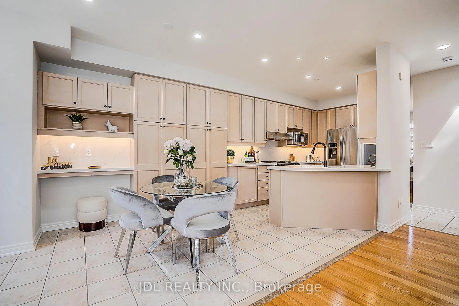Photo 16 of 2 Catalina Crescent, Richmond Hill, Rouge Woods — HOMEH
