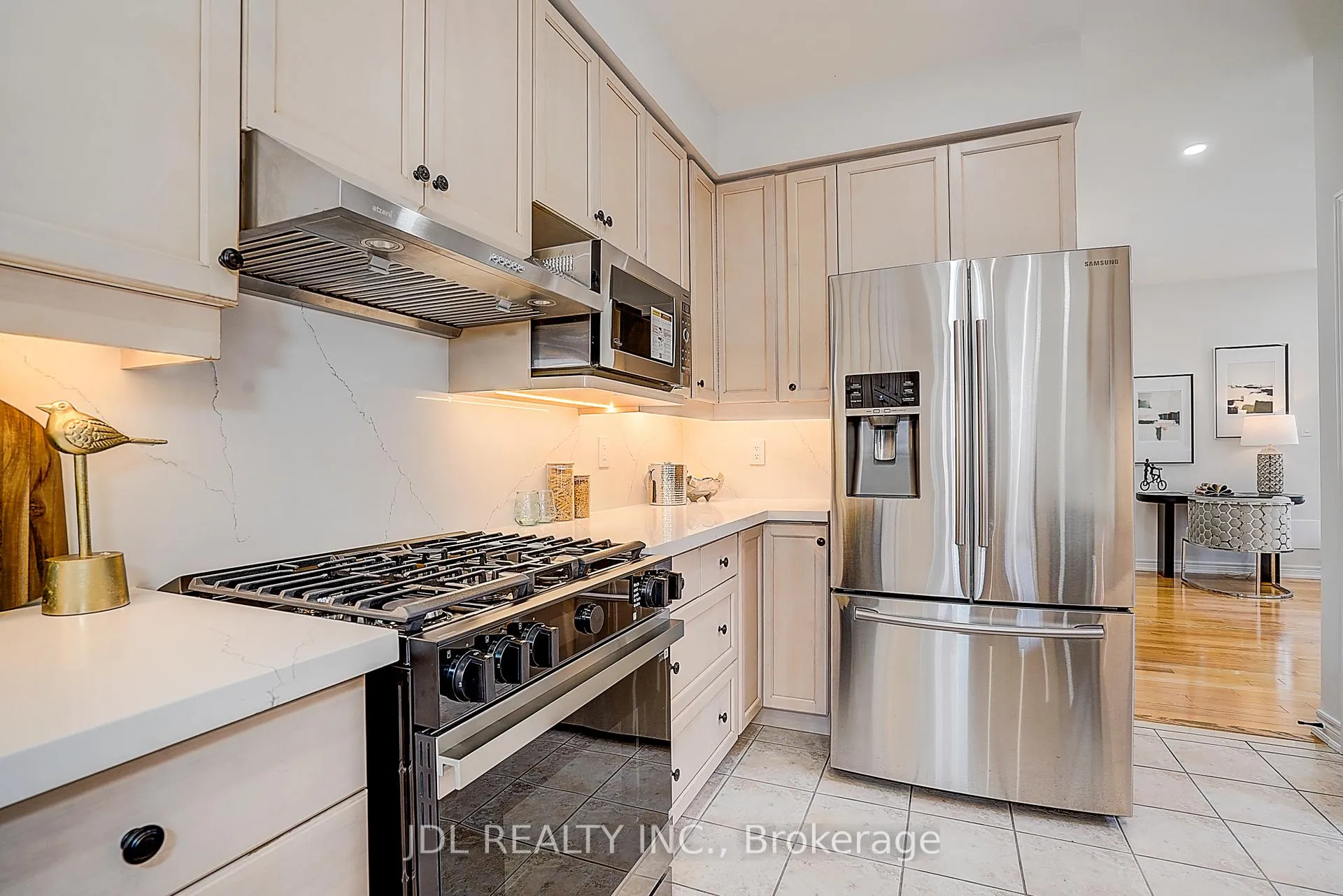 Photo 22 of 2 Catalina Crescent, Richmond Hill, Rouge Woods — HOMEH