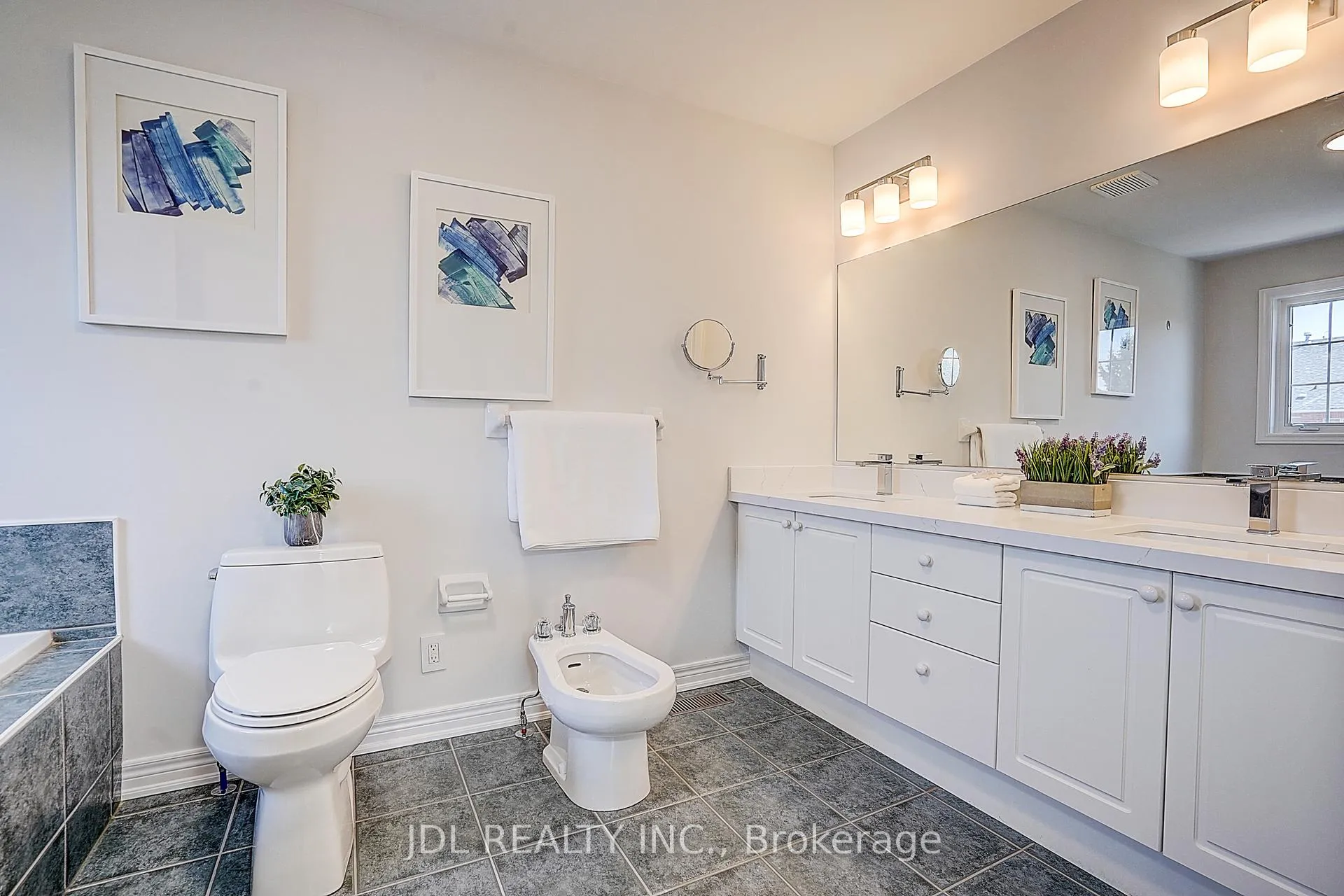 Photo 32 of 2 Catalina Crescent, Richmond Hill, Rouge Woods — HOMEH