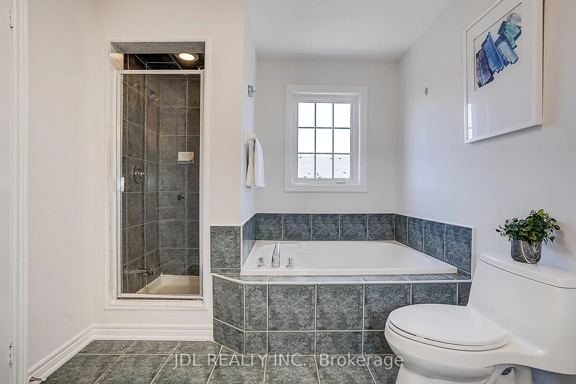 Photo 33 of 2 Catalina Crescent, Richmond Hill, Rouge Woods — HOMEH