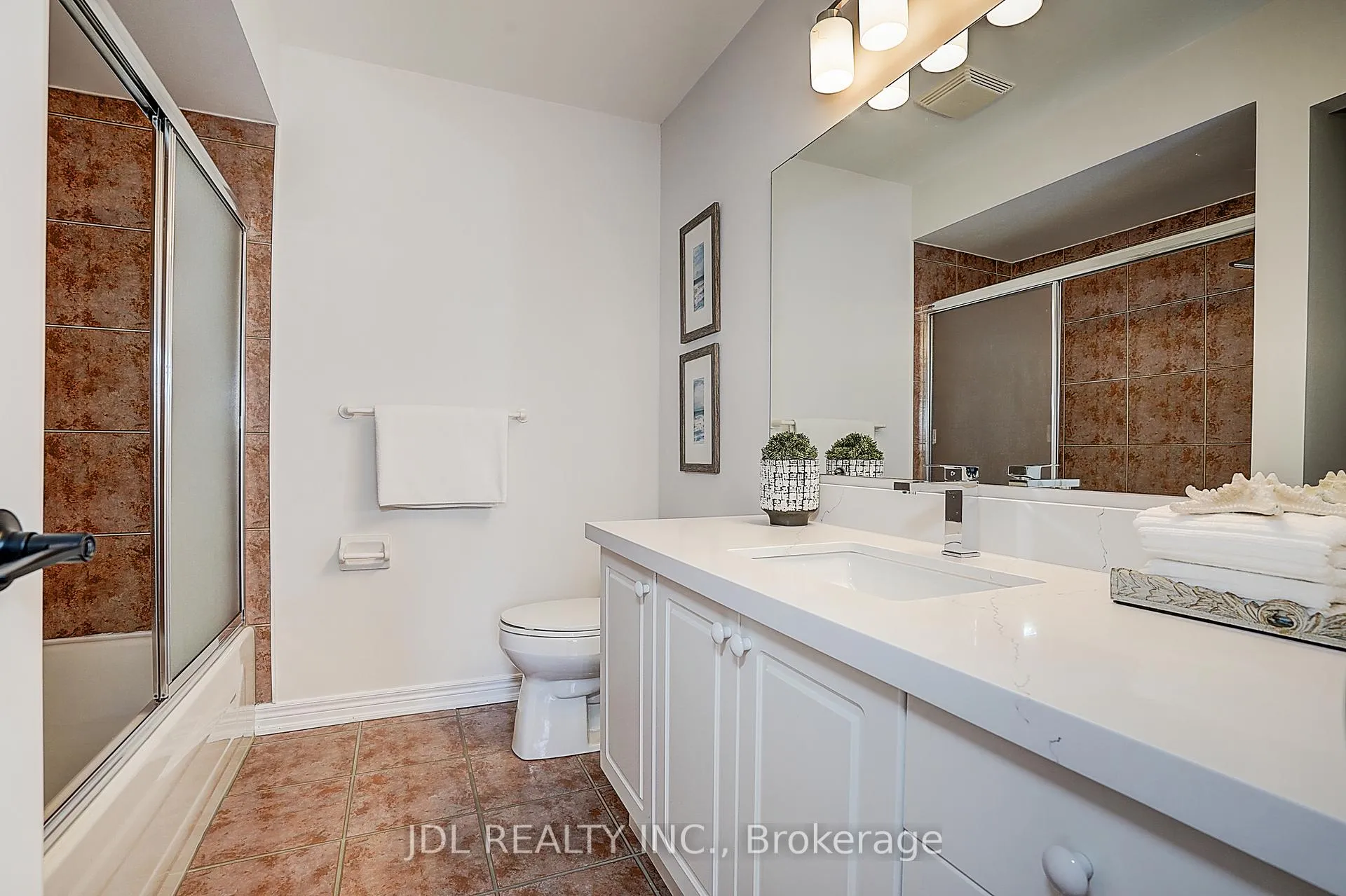 Photo 38 of 2 Catalina Crescent, Richmond Hill, Rouge Woods — HOMEH