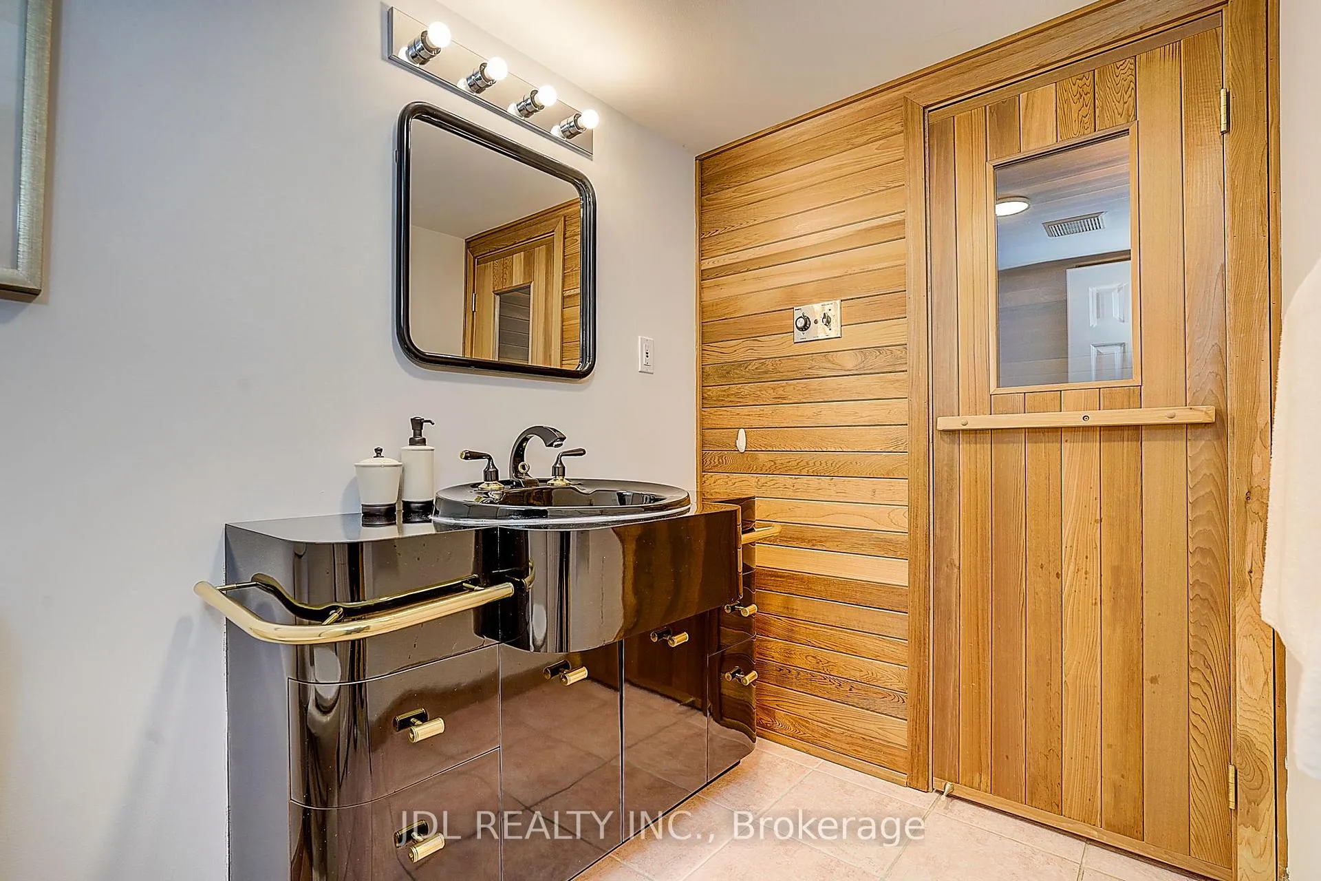 Photo 43 of 2 Catalina Crescent, Richmond Hill, Rouge Woods — HOMEH