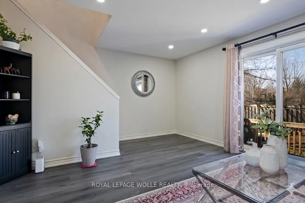Photo 3 of Unit 9, 465 Woolwich Street N, Waterloo — HOMEH