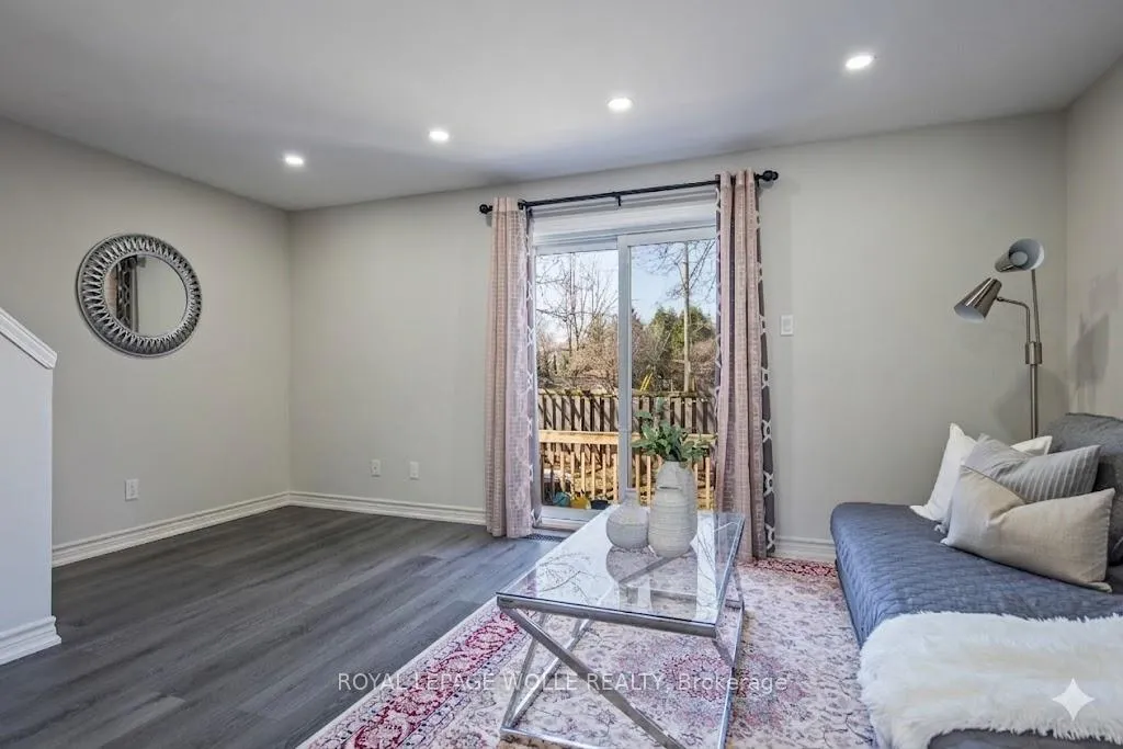 Photo 5 of Unit 9, 465 Woolwich Street N, Waterloo — HOMEH