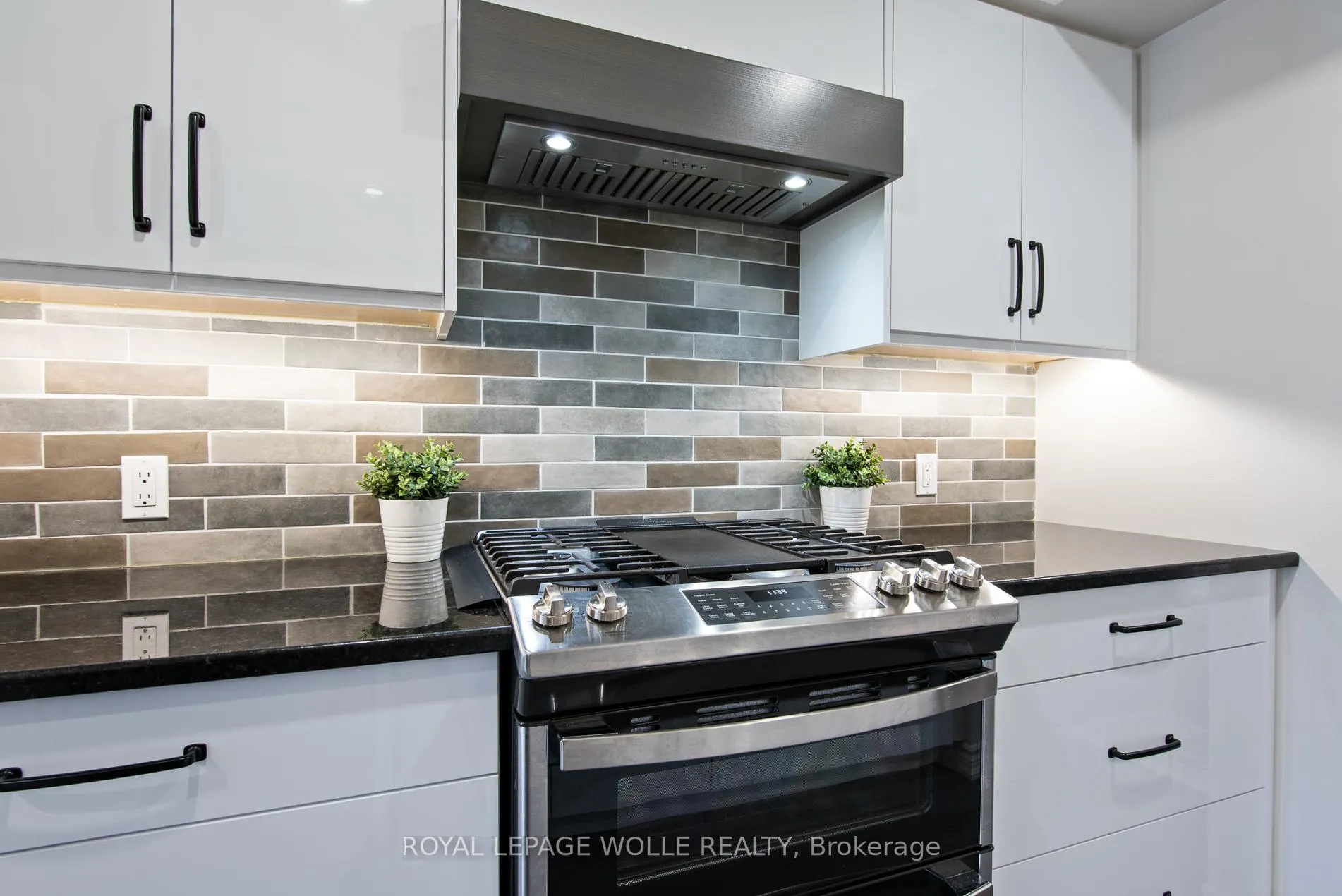 Photo 13 of Unit 9, 465 Woolwich Street N, Waterloo — HOMEH