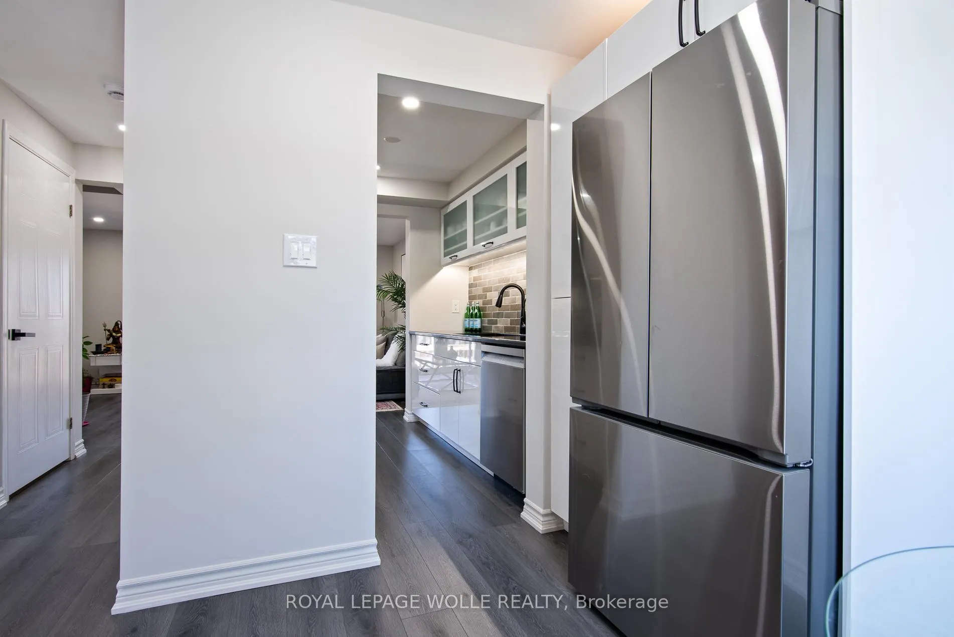Photo 16 of Unit 9, 465 Woolwich Street N, Waterloo — HOMEH