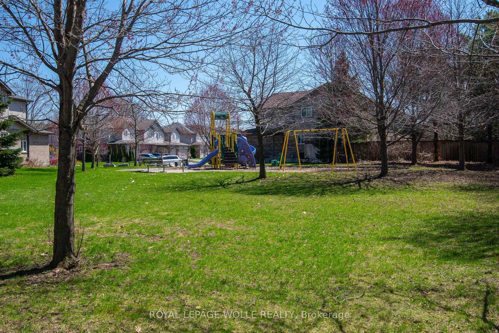 Photo 38 of Unit 9, 465 Woolwich Street N, Waterloo — HOMEH