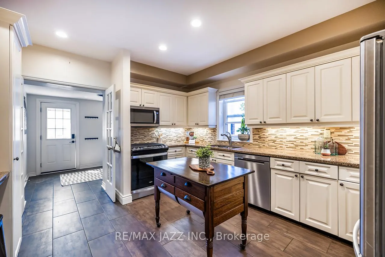 Photo 12 of 92 Alton Avenue, Toronto, South Riverdale — HOMEH