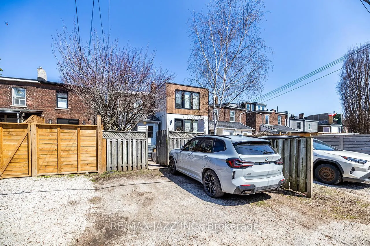 Photo 32 of 92 Alton Avenue, Toronto, South Riverdale — HOMEH