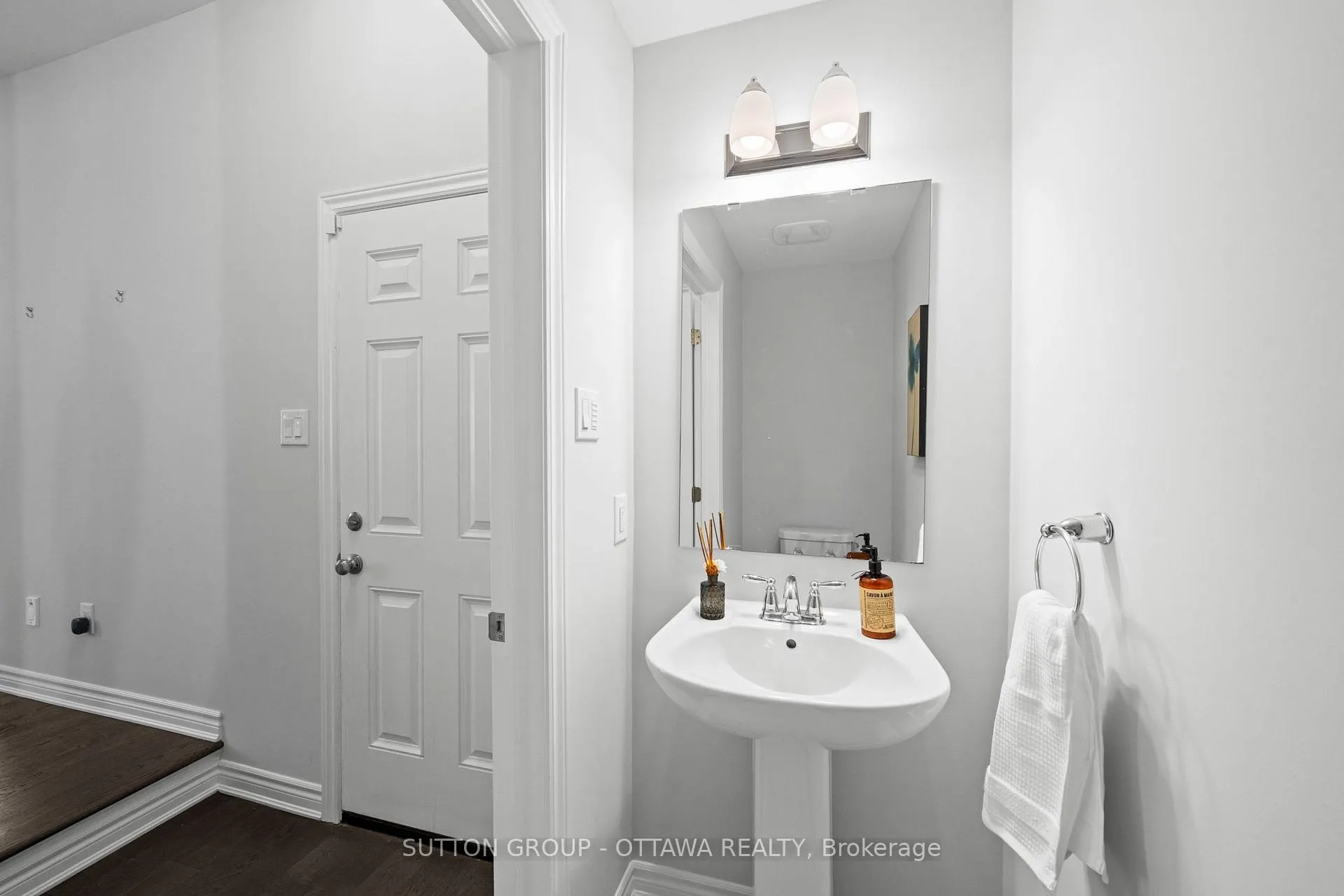 Photo 15 of 1013 Manege Street, Ottawa, Stittsville (South) — HOMEH