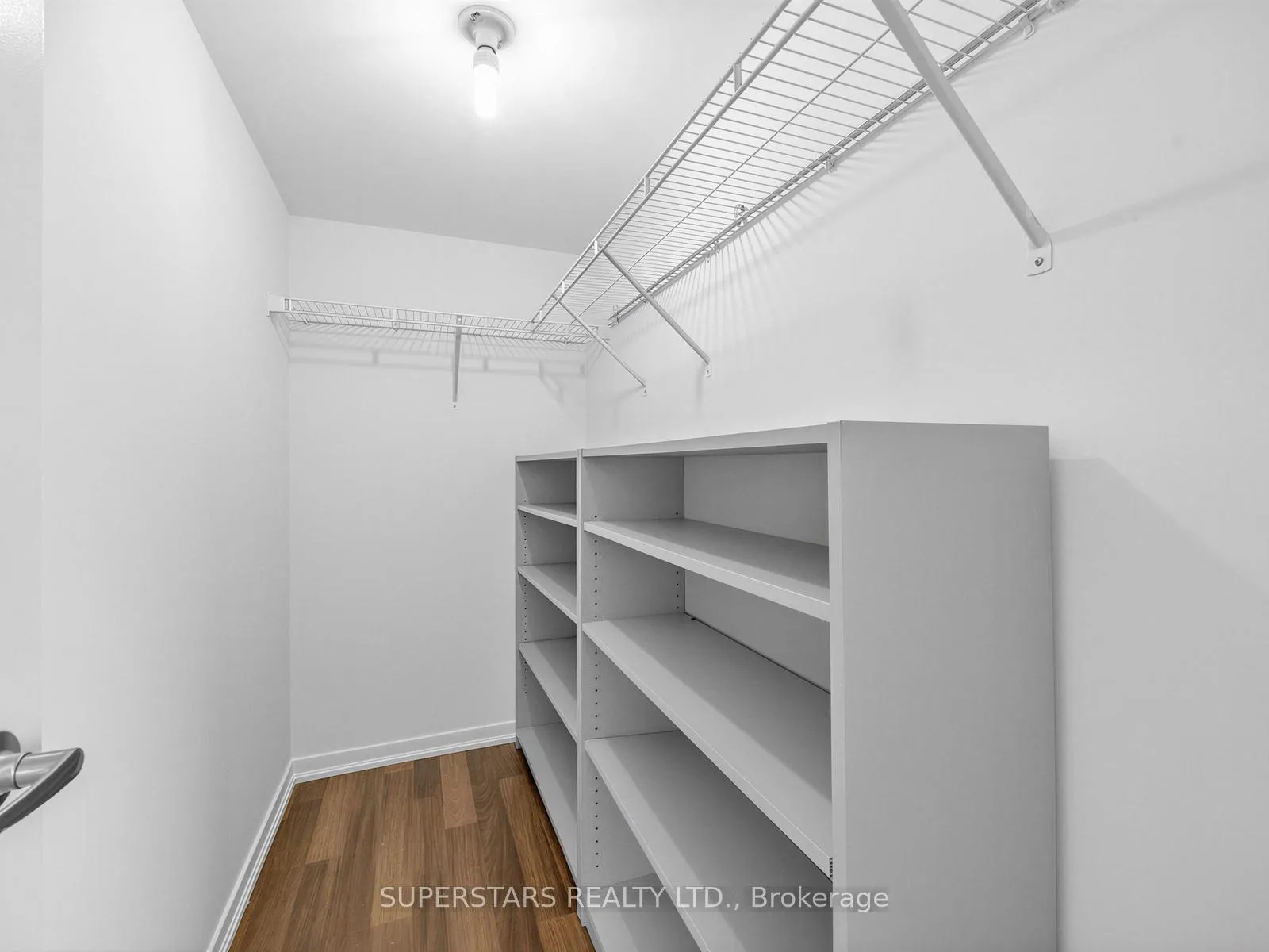 Photo 23 of 38 Joe Shuster Way, Toronto, South Parkdale — HOMEH