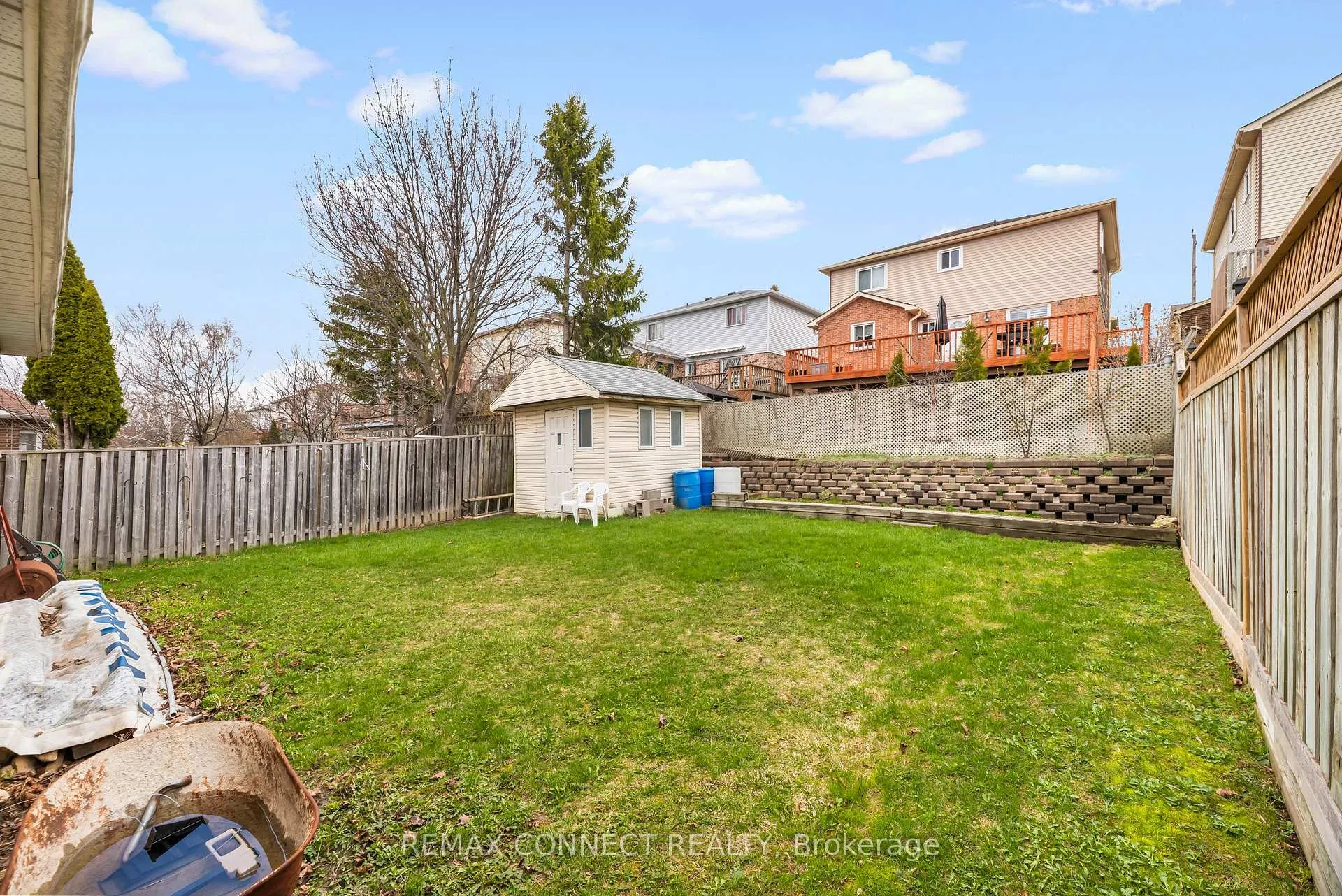 Photo 16 of 21 Wright Crescent, Ajax, Central — HOMEH
