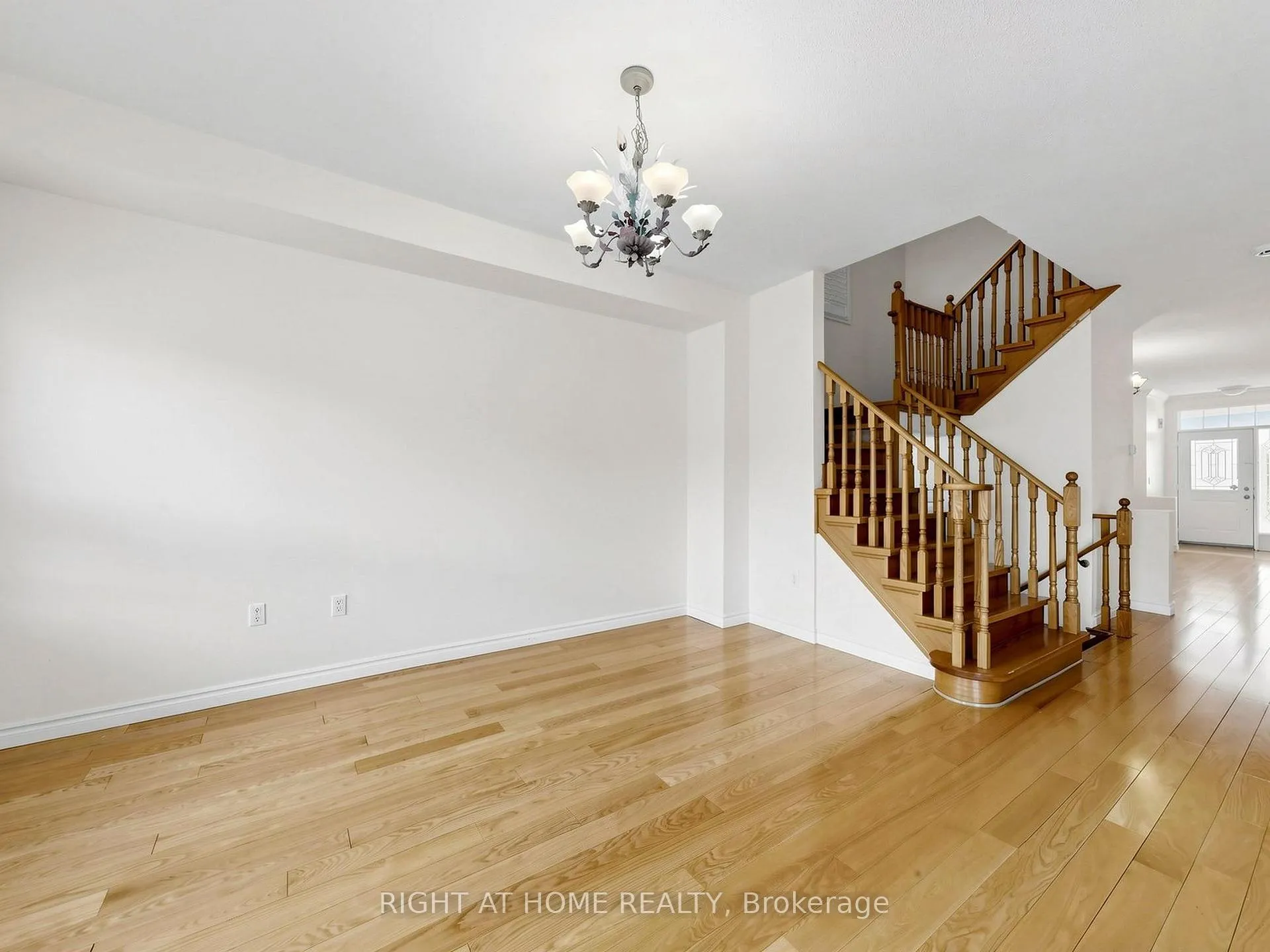 Photo 12 of 306 William Berczy Boulevard, Markham, Berczy — HOMEH