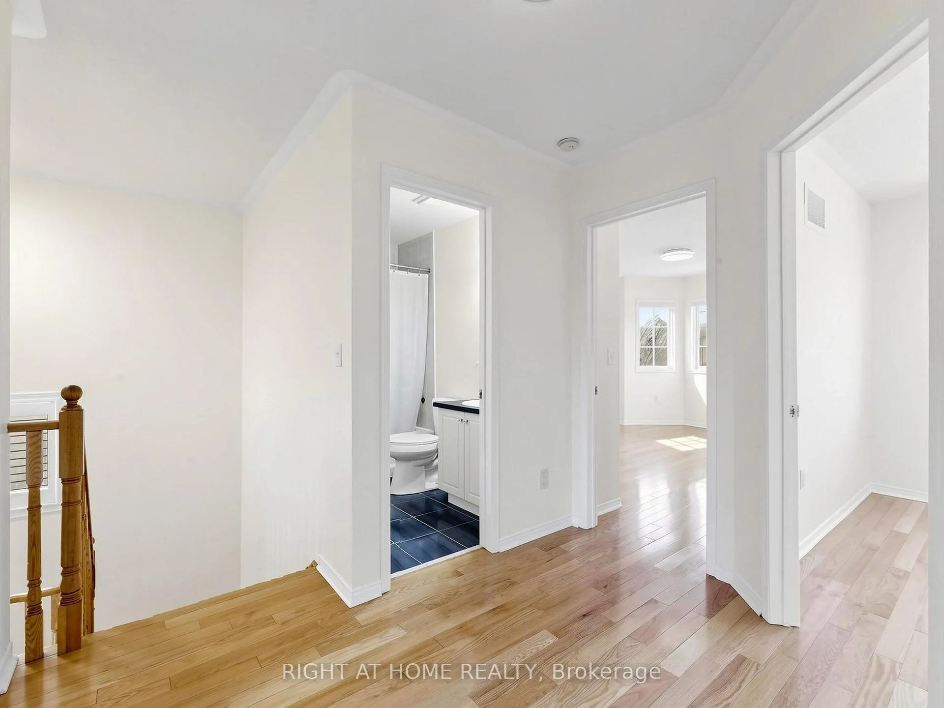 Photo 14 of 306 William Berczy Boulevard, Markham, Berczy — HOMEH